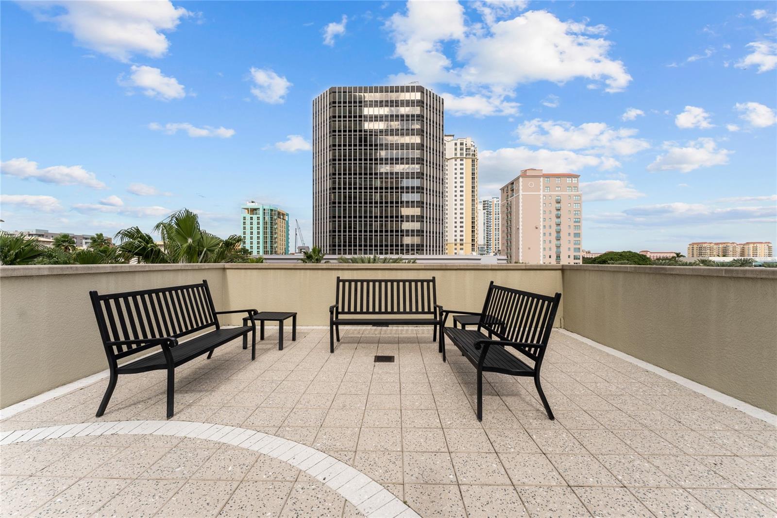 OVATION CONDO - Residential