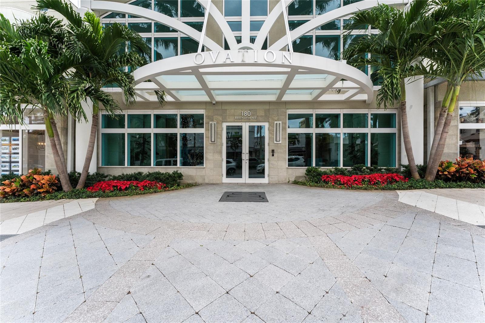 OVATION CONDO - Residential