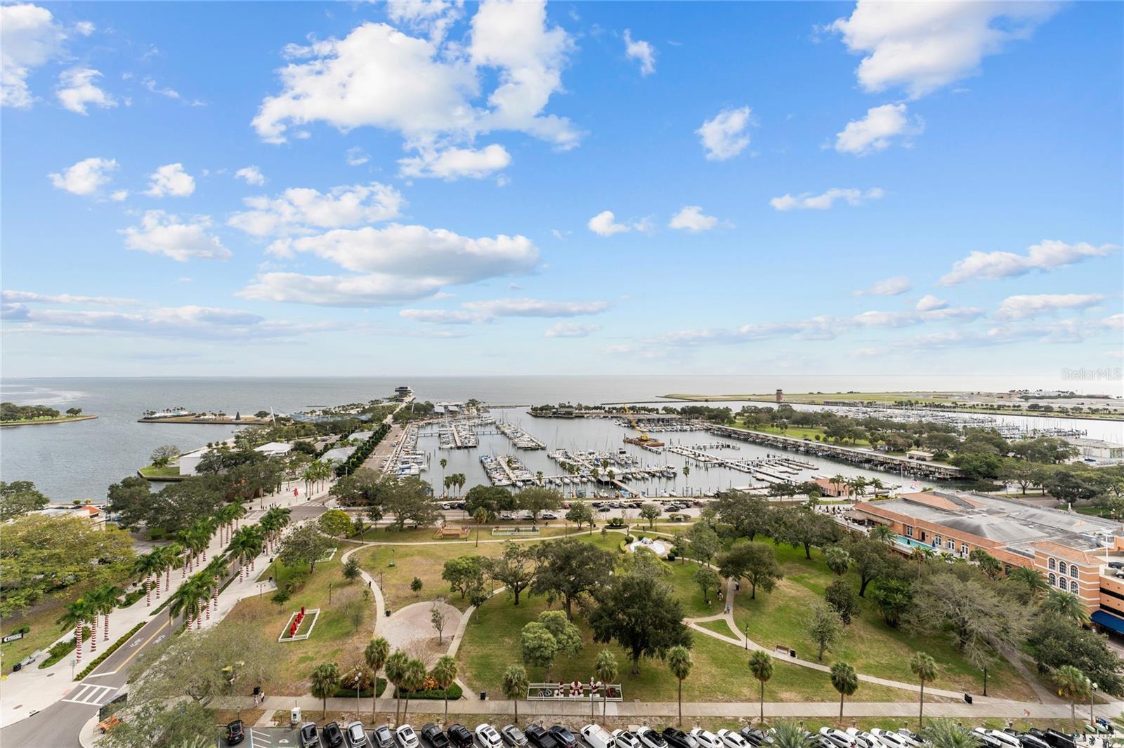 OVATION CONDO - Residential