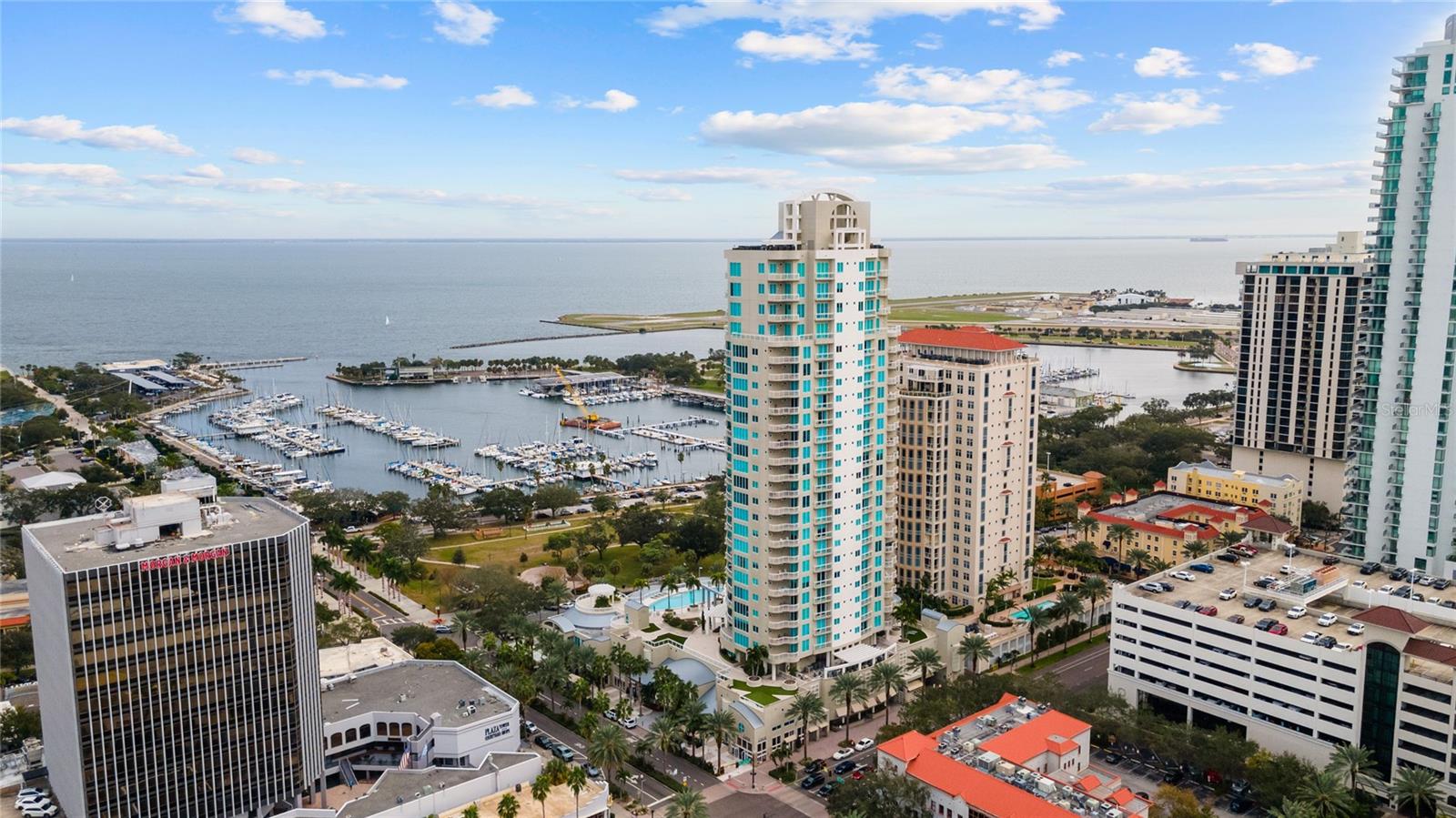 OVATION CONDO - Residential