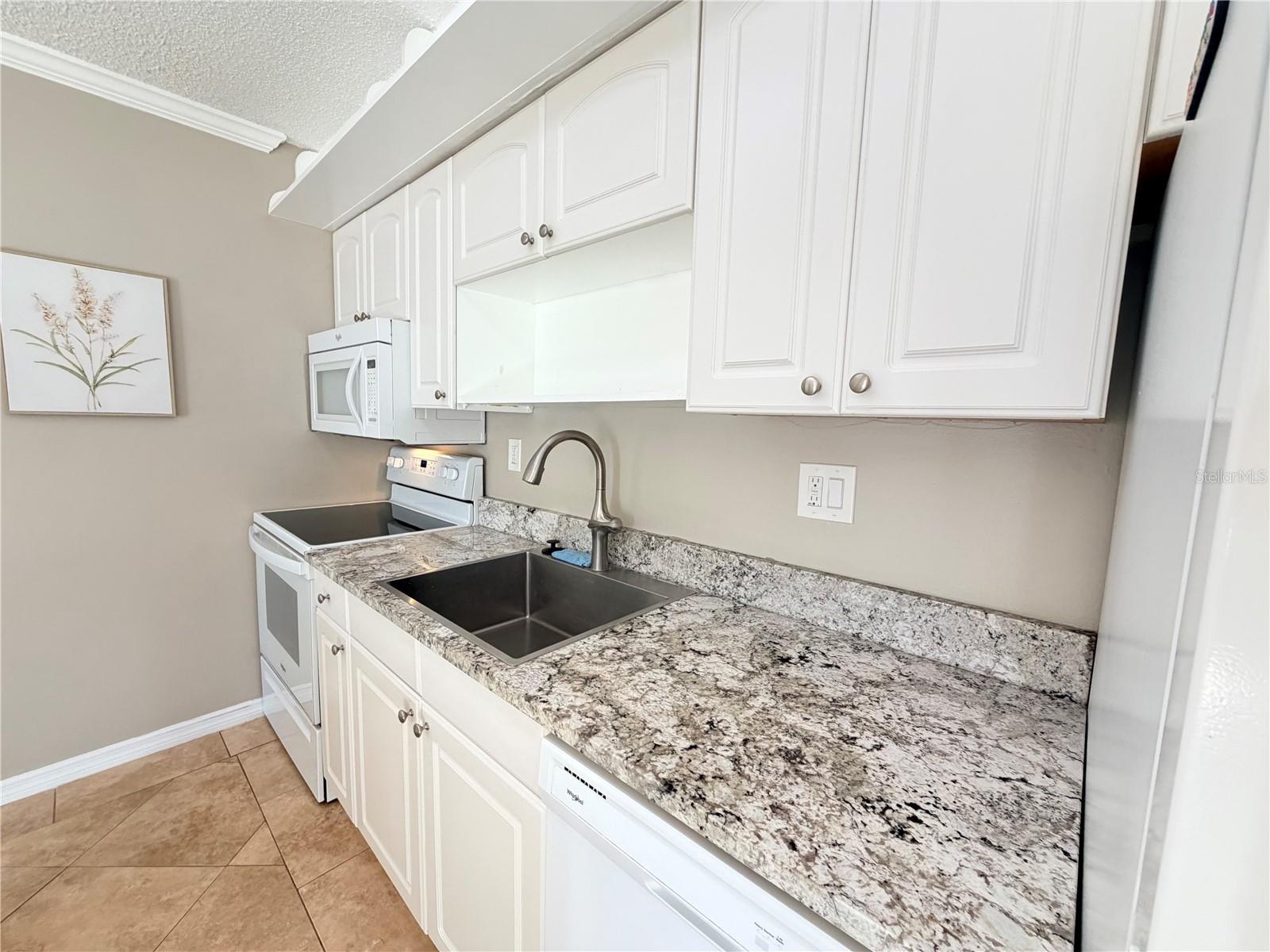 HIDDEN LAKE VILLAGE - Residential