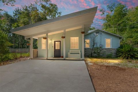 Photo of 911 NW 33rd Avenue, Gainesville, FL 32609 (MLS # GC533106)