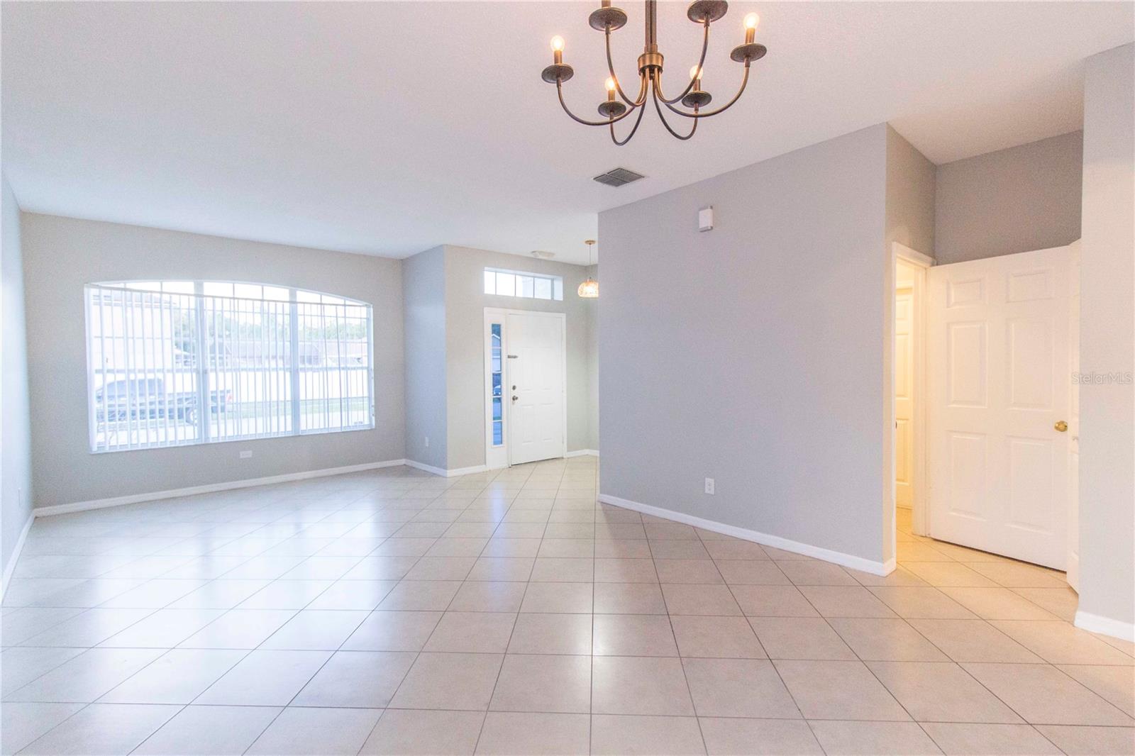 EMERALD POINTE - Residential