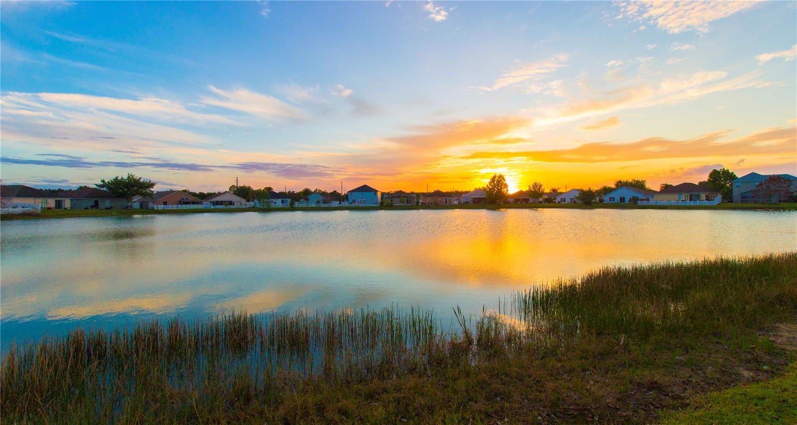 EMERALD POINTE - Residential