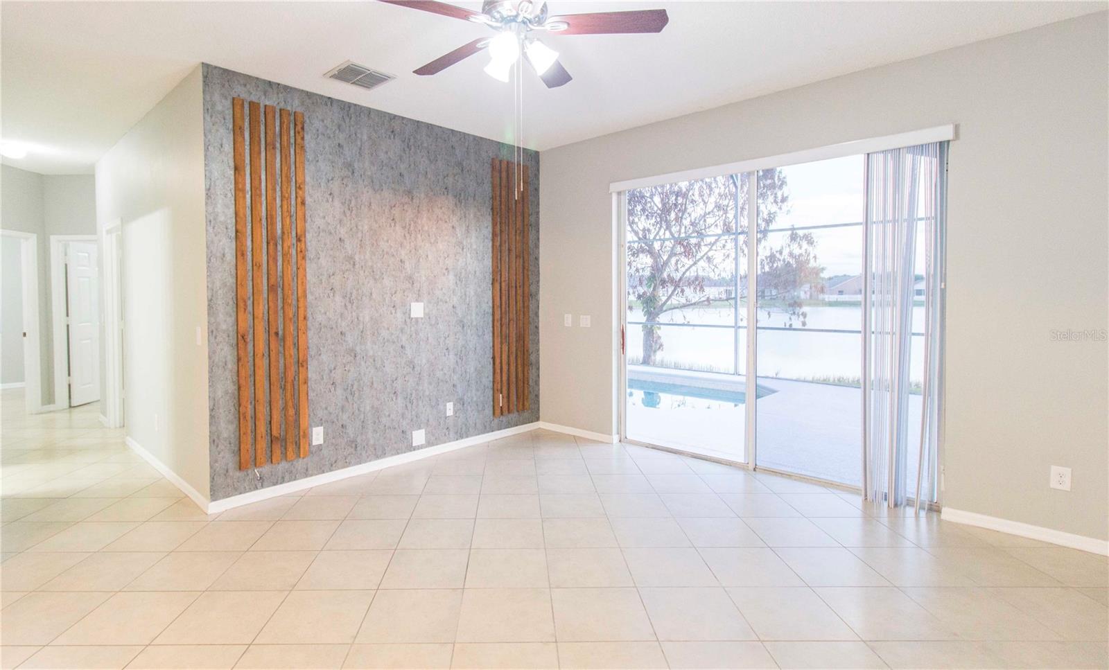 EMERALD POINTE - Residential