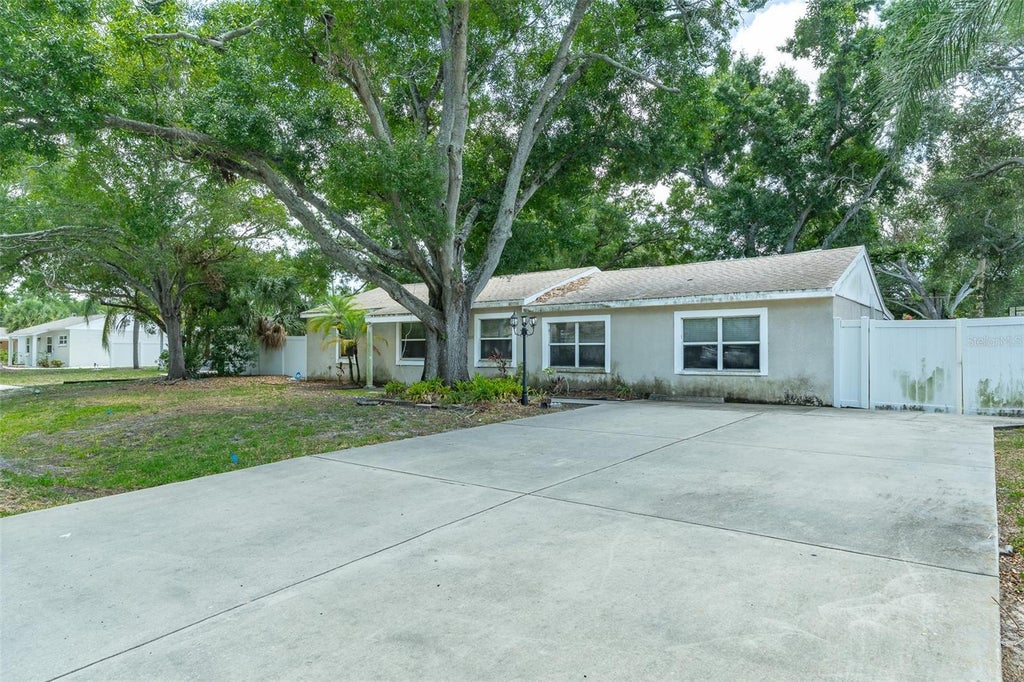Photo of Tampa, FL 33611 (MLS # TB8519323)