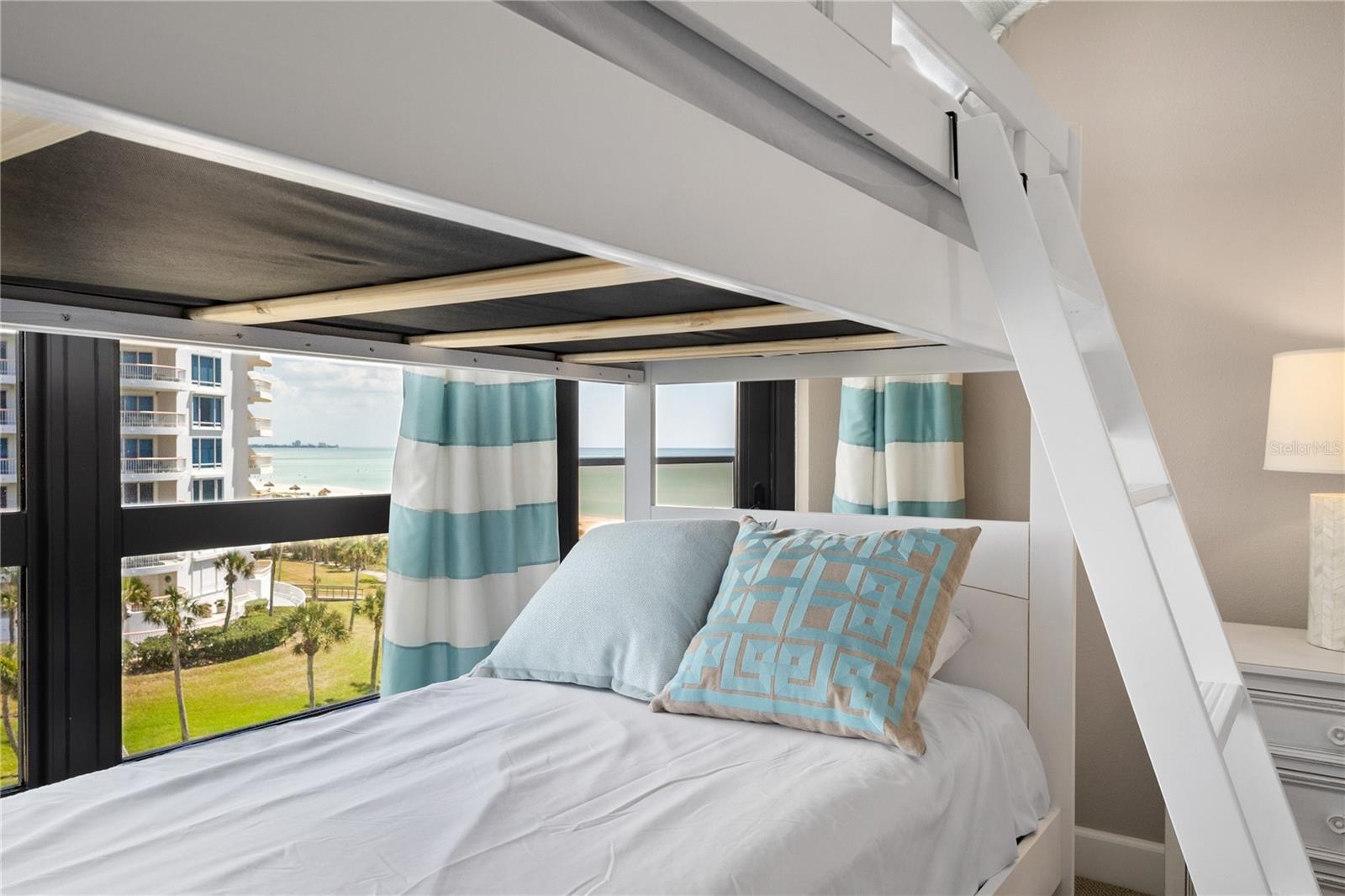 SANCTUARY IV - Residential