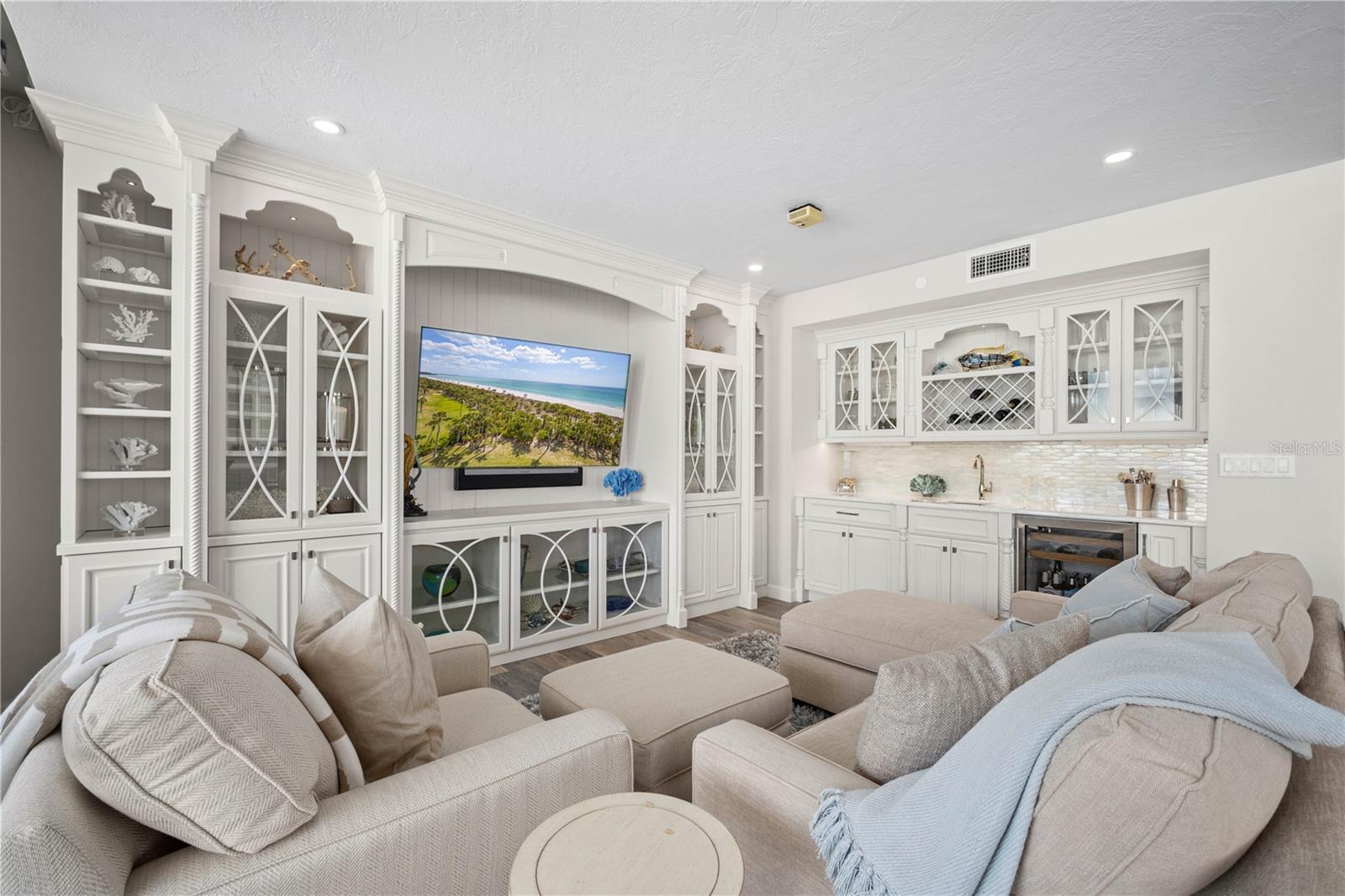 SANCTUARY IV - Residential