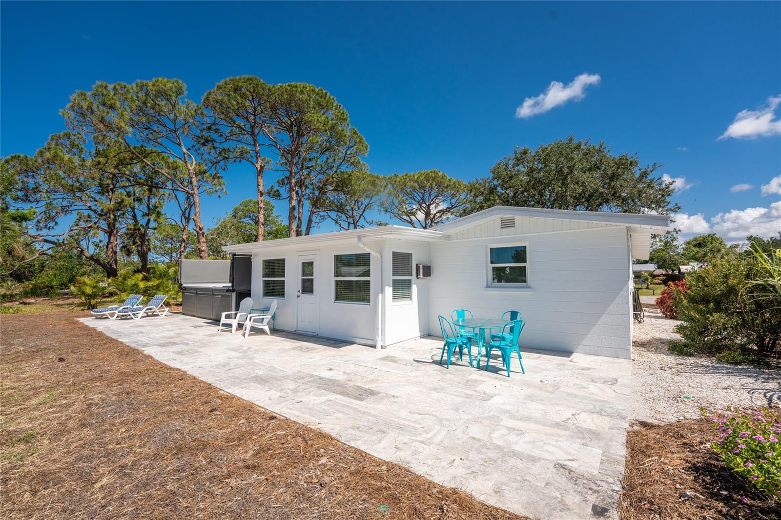 LONGLAKE ESTATES - Residential