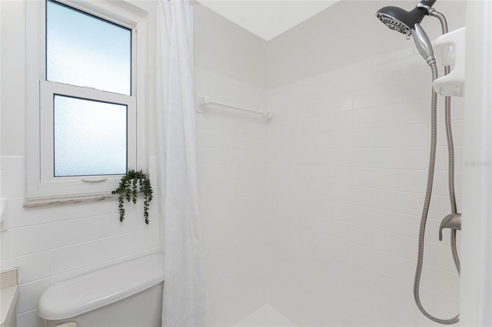 LONGLAKE ESTATES - Residential