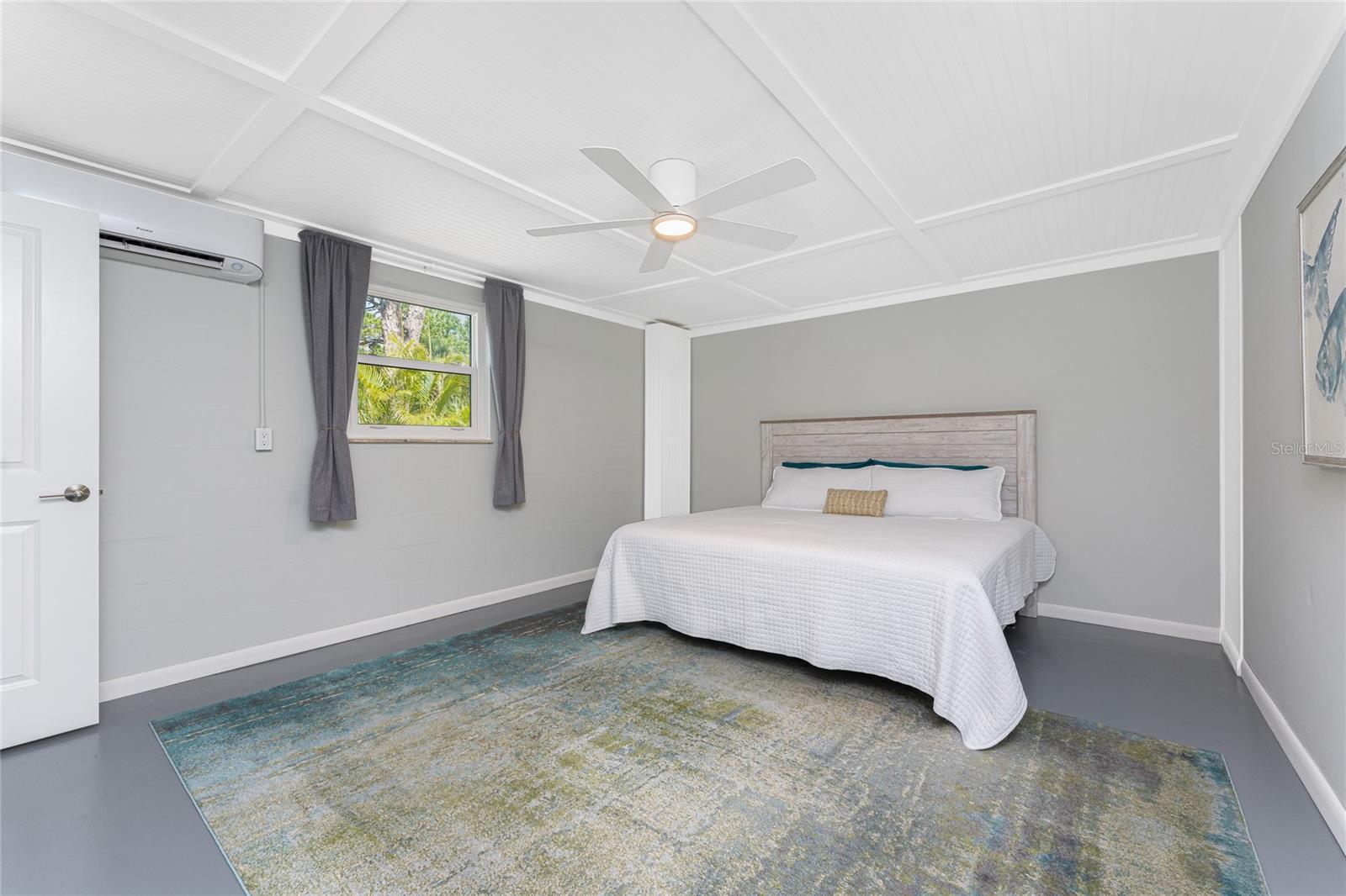 LONGLAKE ESTATES - Residential