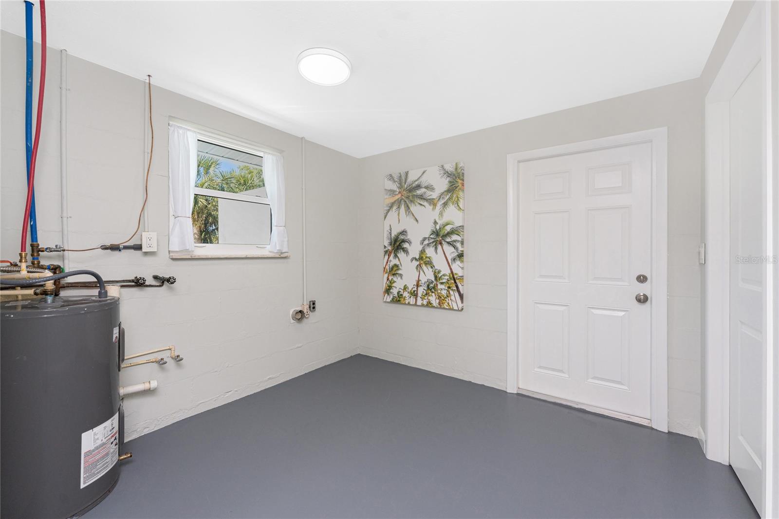 LONGLAKE ESTATES - Residential