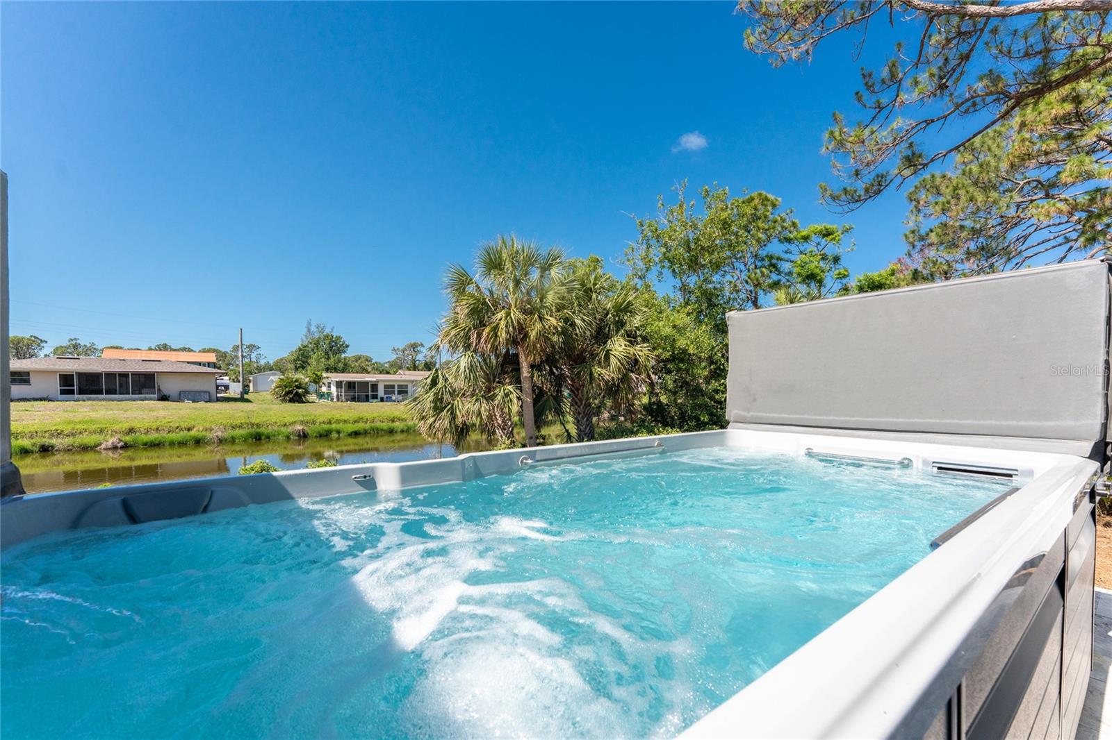 LONGLAKE ESTATES - Residential