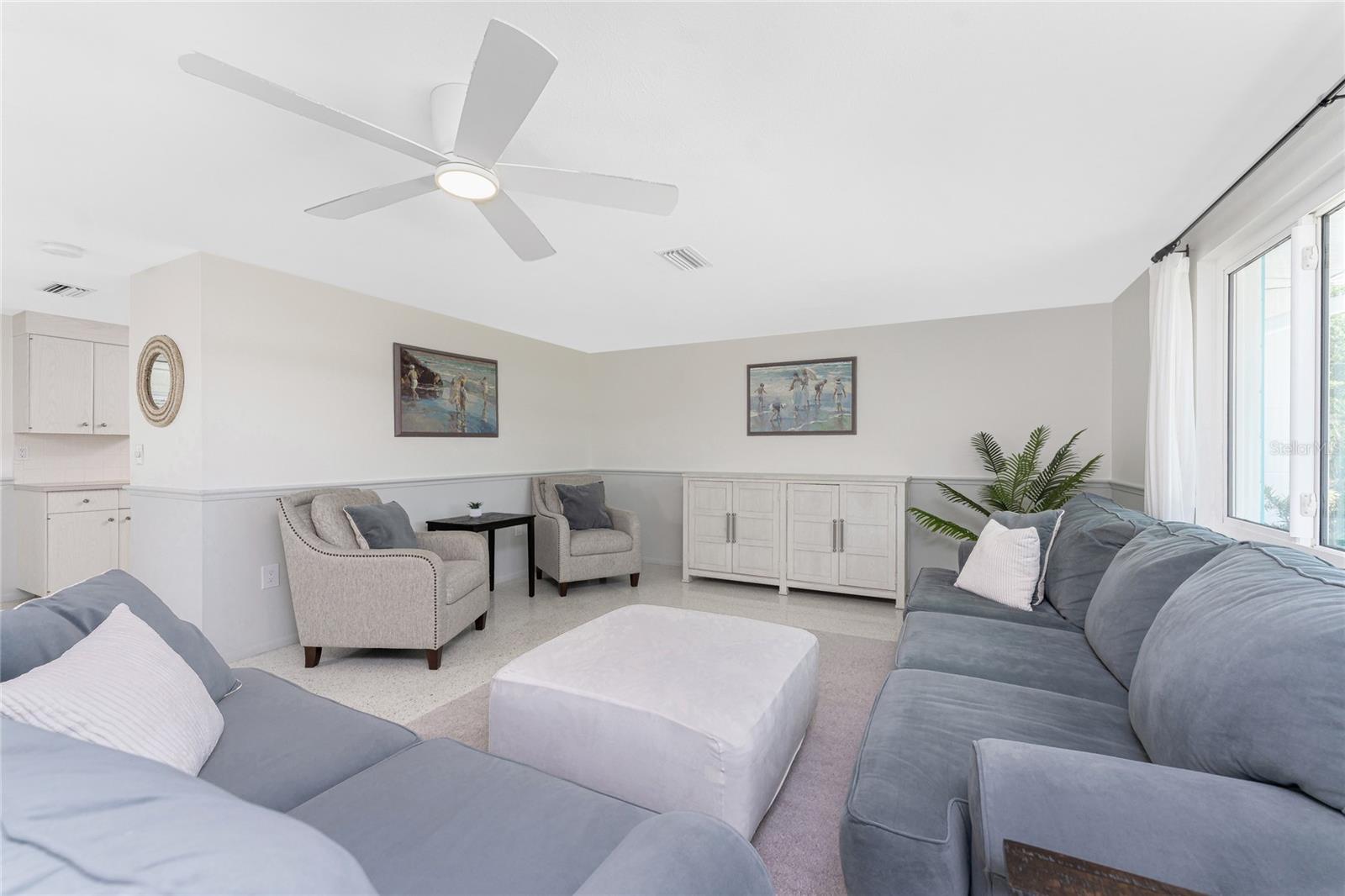 LONGLAKE ESTATES - Residential