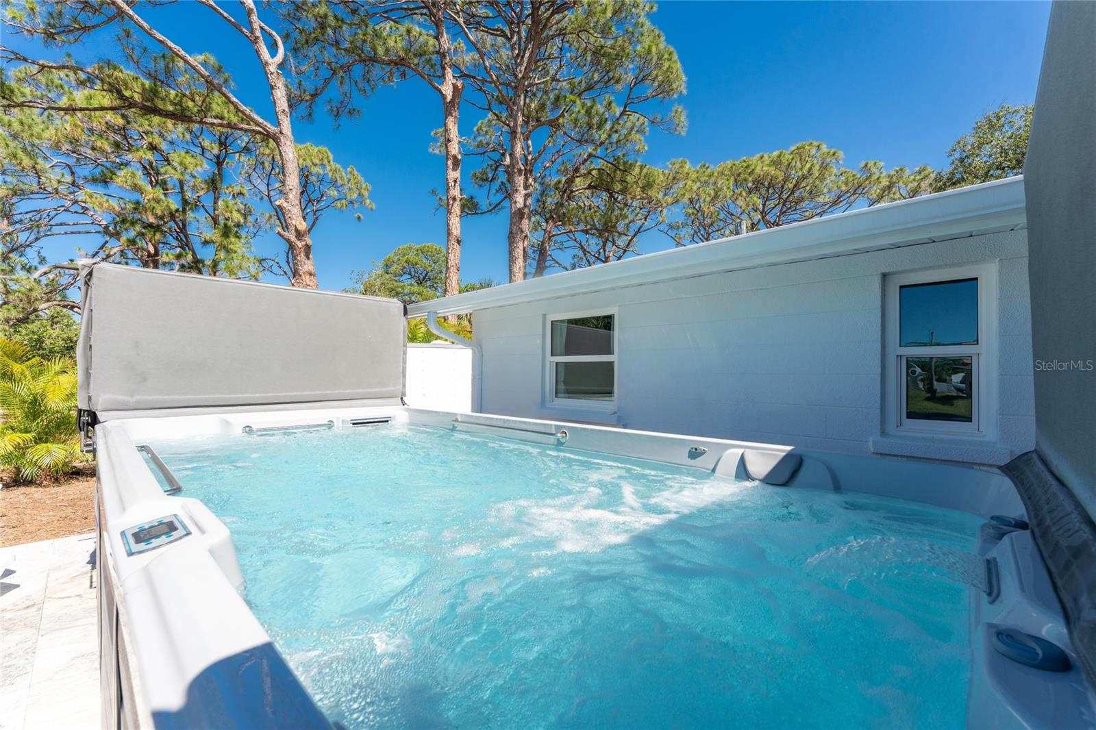 LONGLAKE ESTATES - Residential