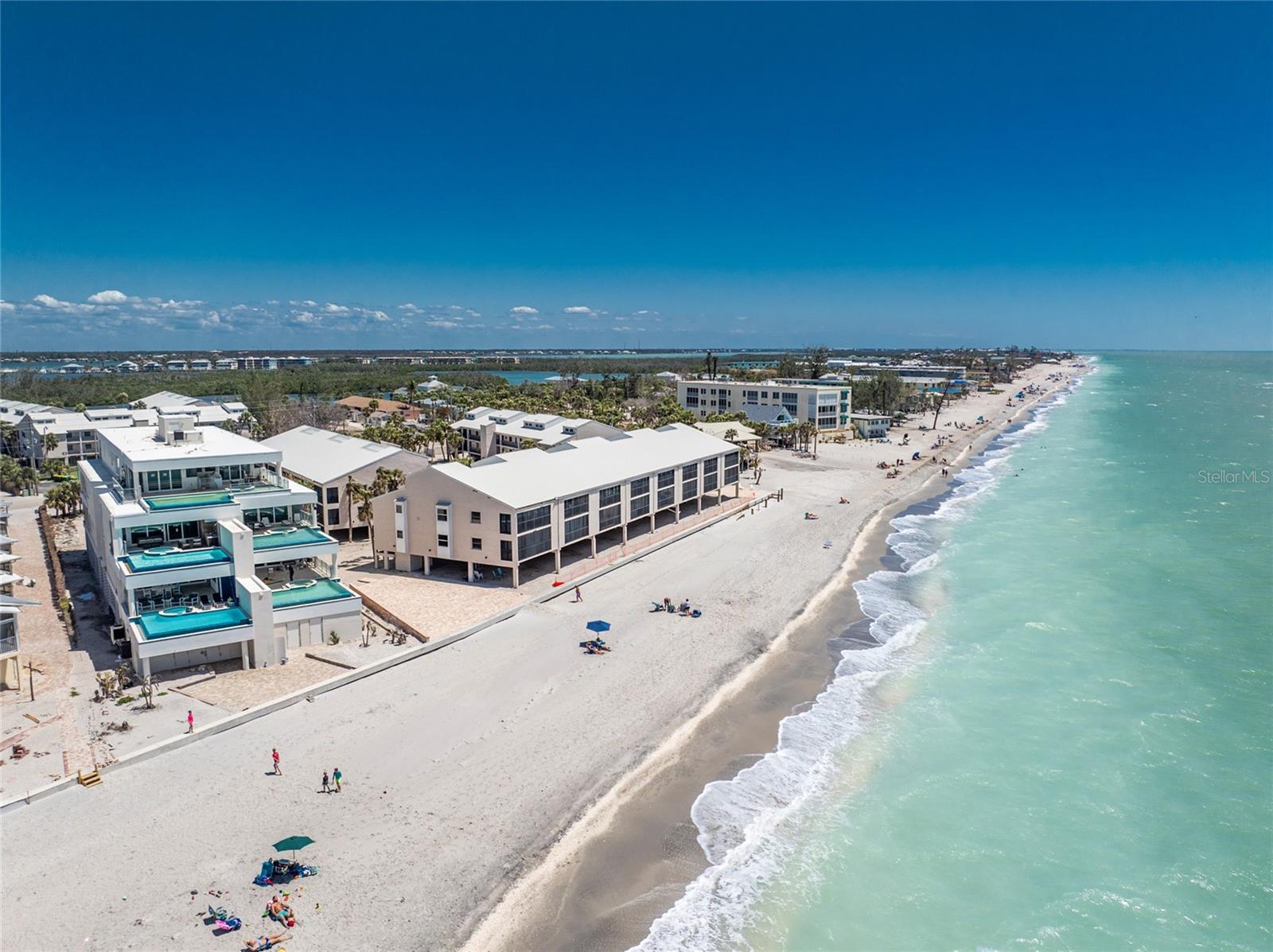 LONGLAKE ESTATES - Residential