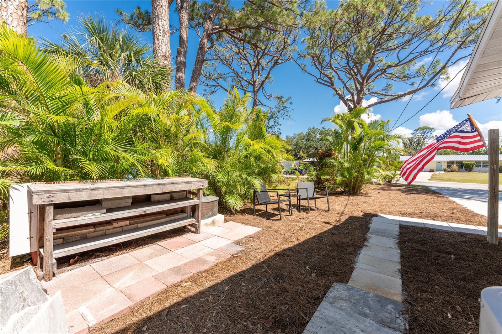 LONGLAKE ESTATES - Residential