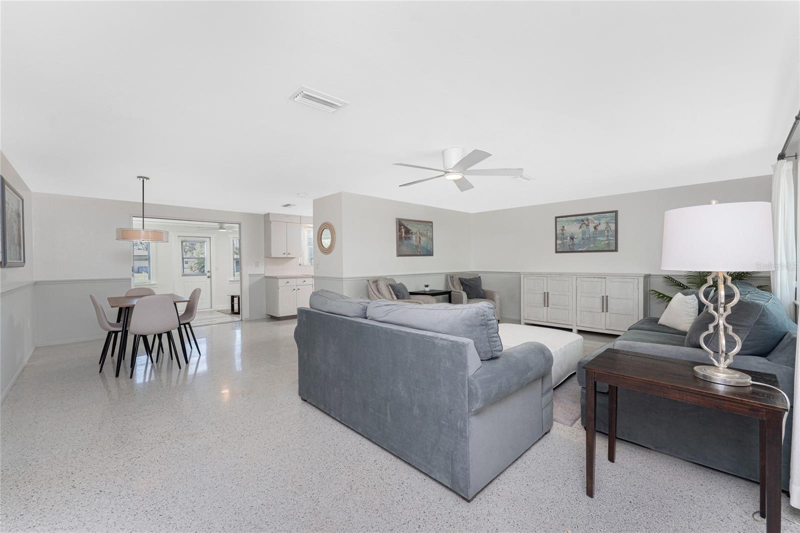 LONGLAKE ESTATES - Residential