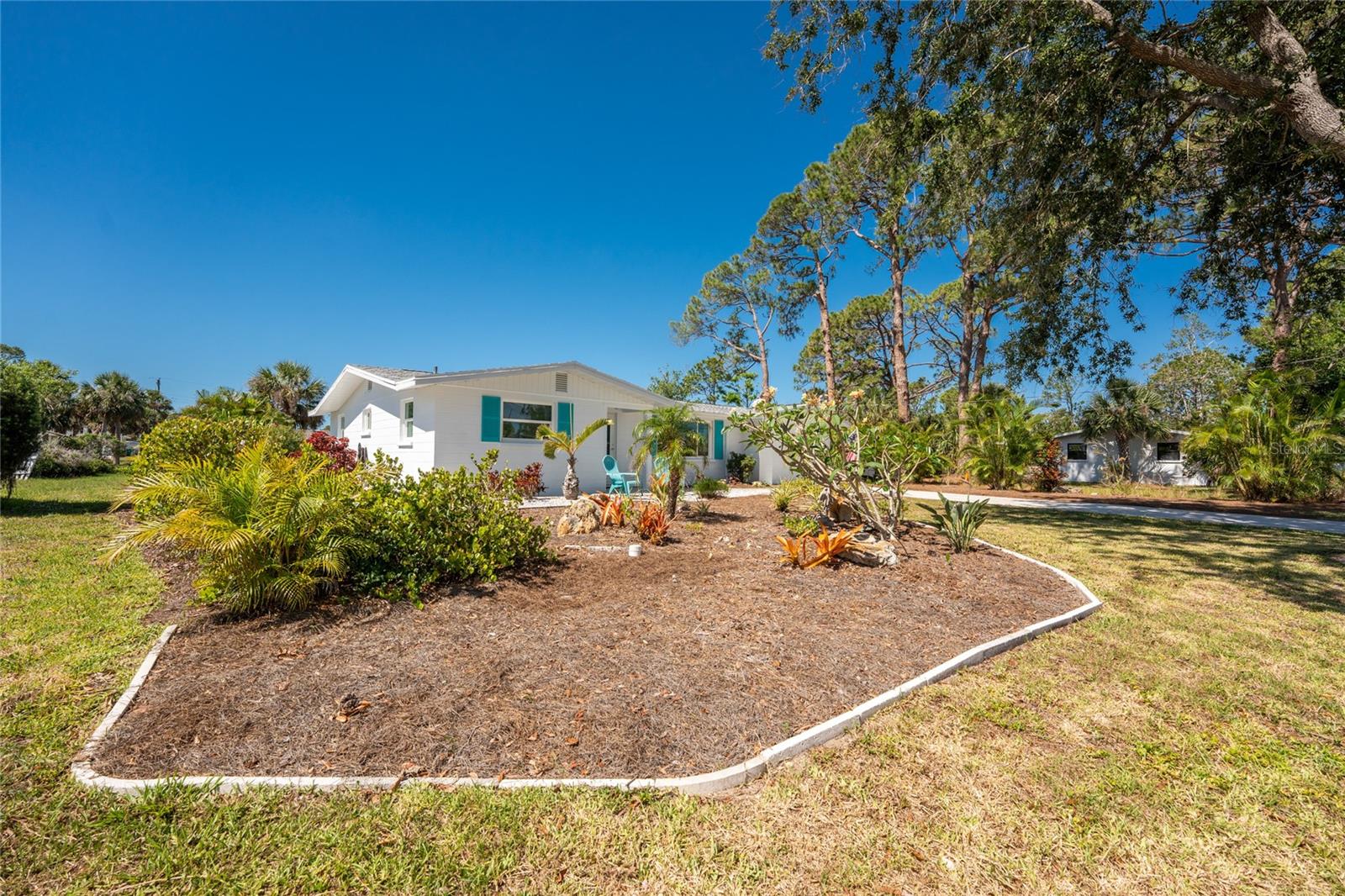 LONGLAKE ESTATES - Residential