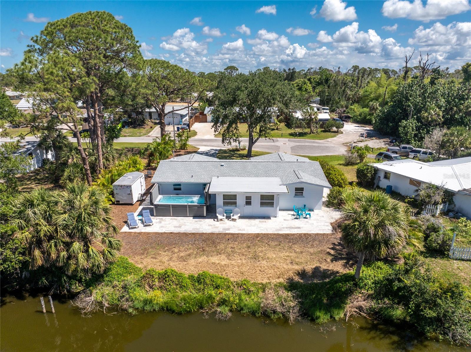 LONGLAKE ESTATES - Residential