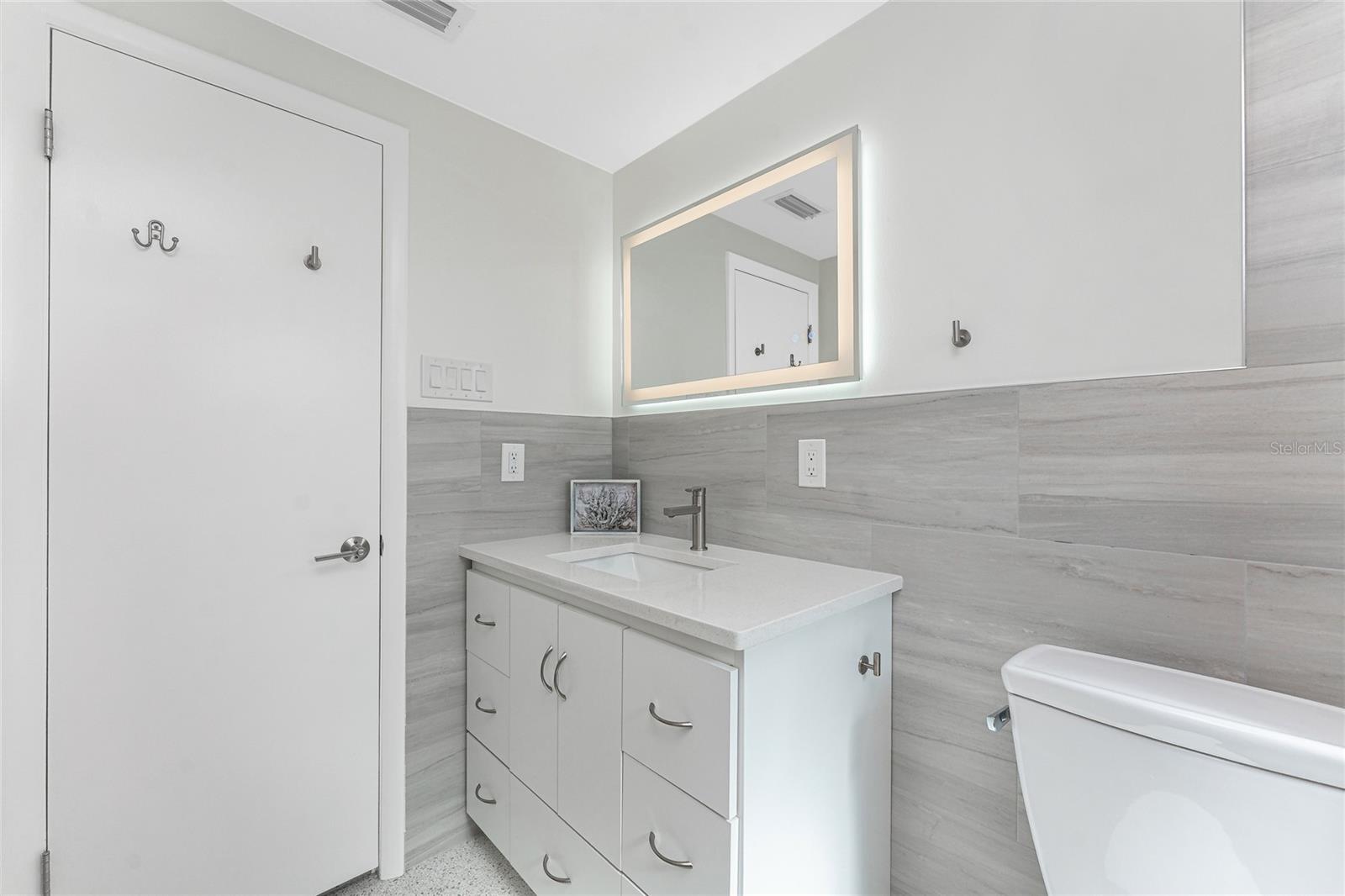 LONGLAKE ESTATES - Residential