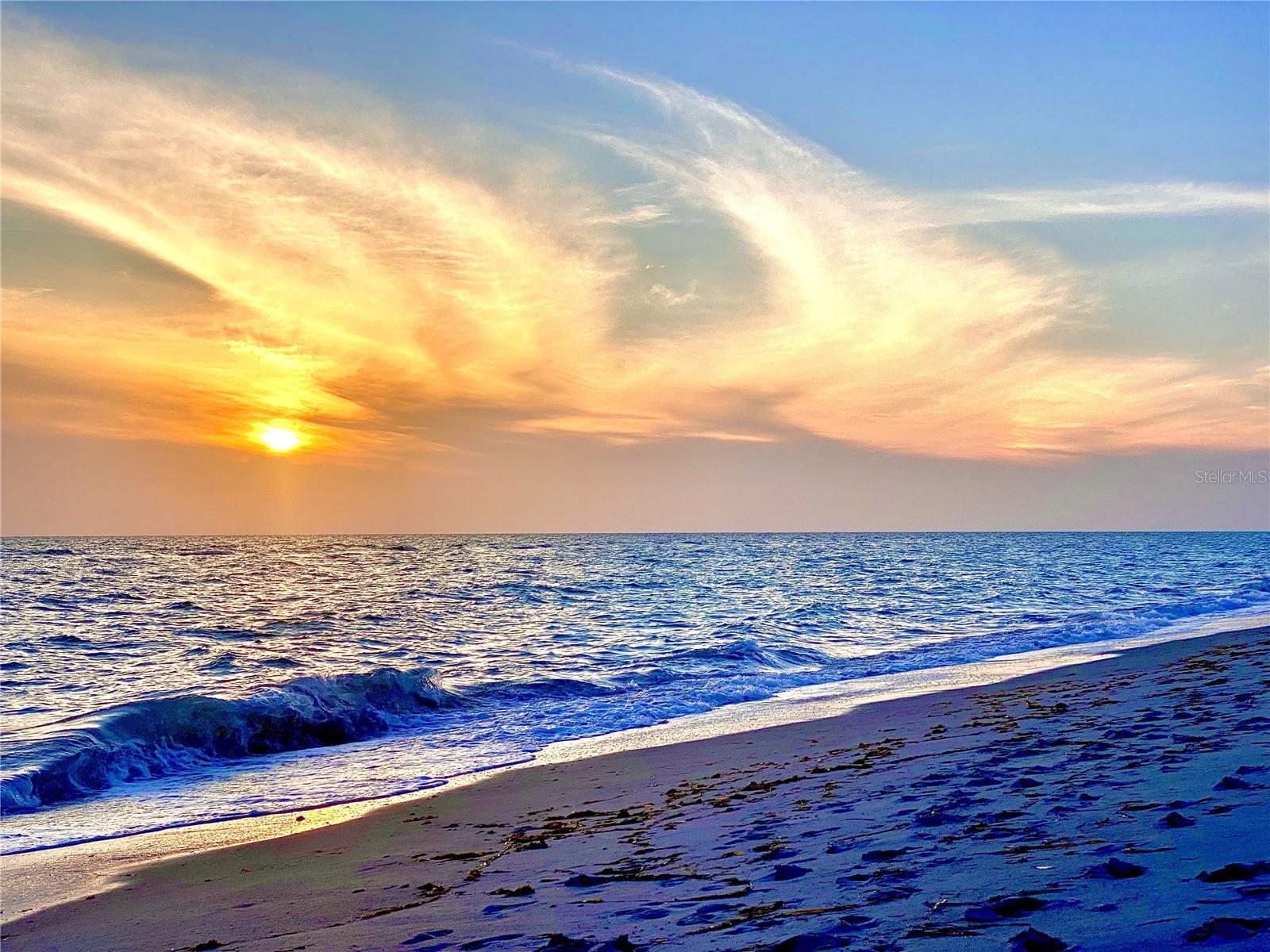 LONGLAKE ESTATES - Residential