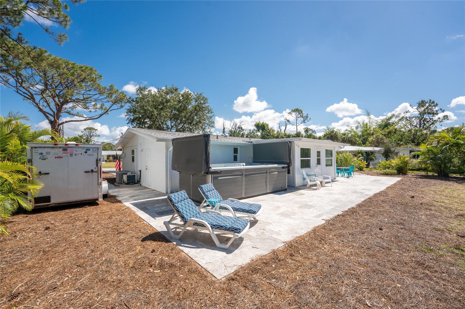 LONGLAKE ESTATES - Residential