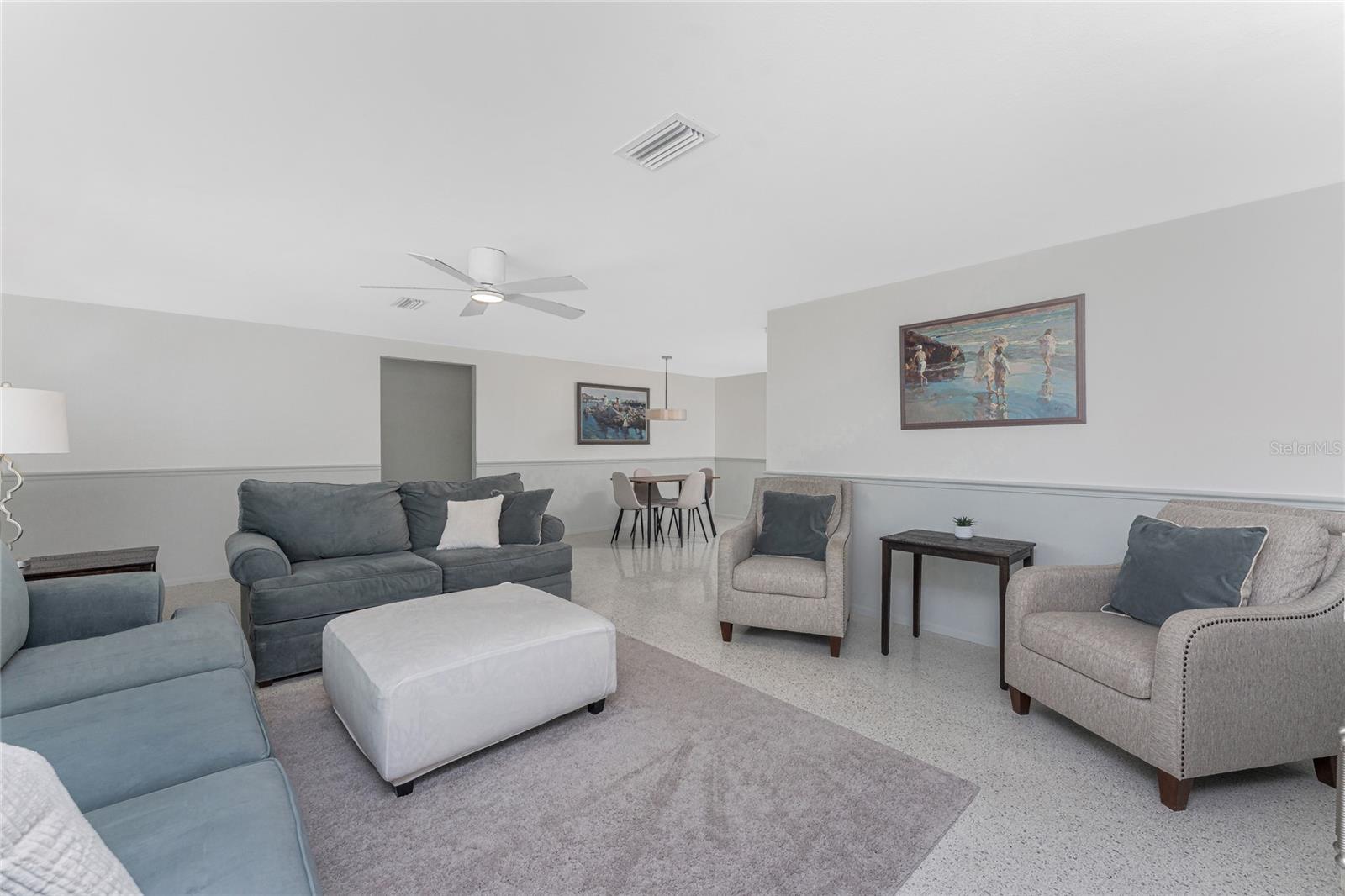 LONGLAKE ESTATES - Residential