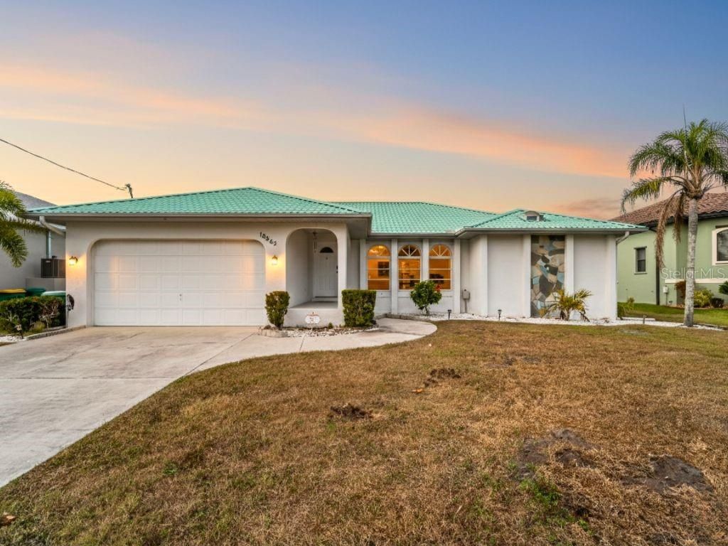 Photo of 18662 Arapahoe Circle, Port Charlotte, FL 33948 (MLS # C7522053)