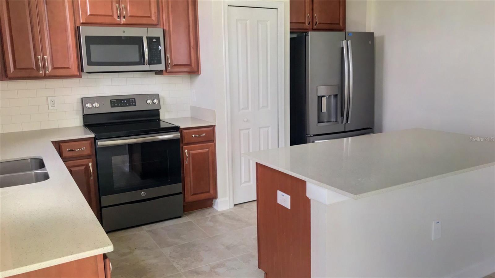 STOREY LAKE TR K - Residential