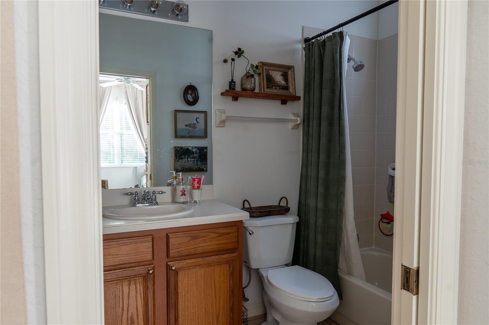 PALM LAKES - Residential