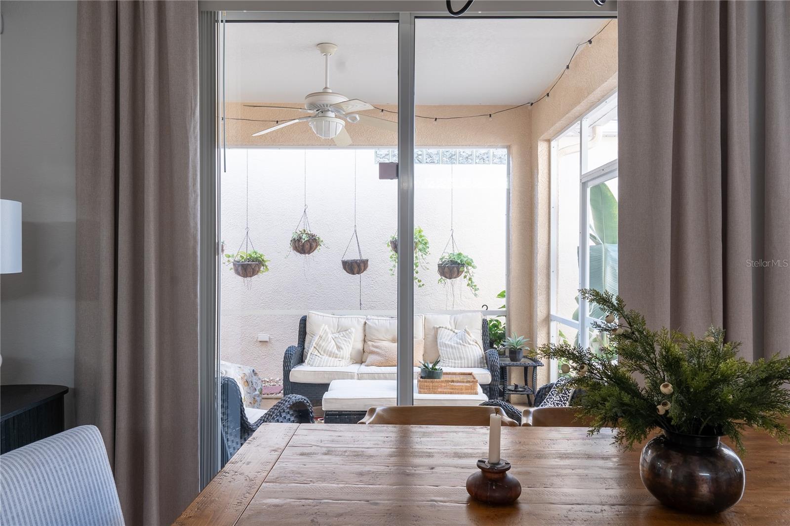 PALM LAKES - Residential