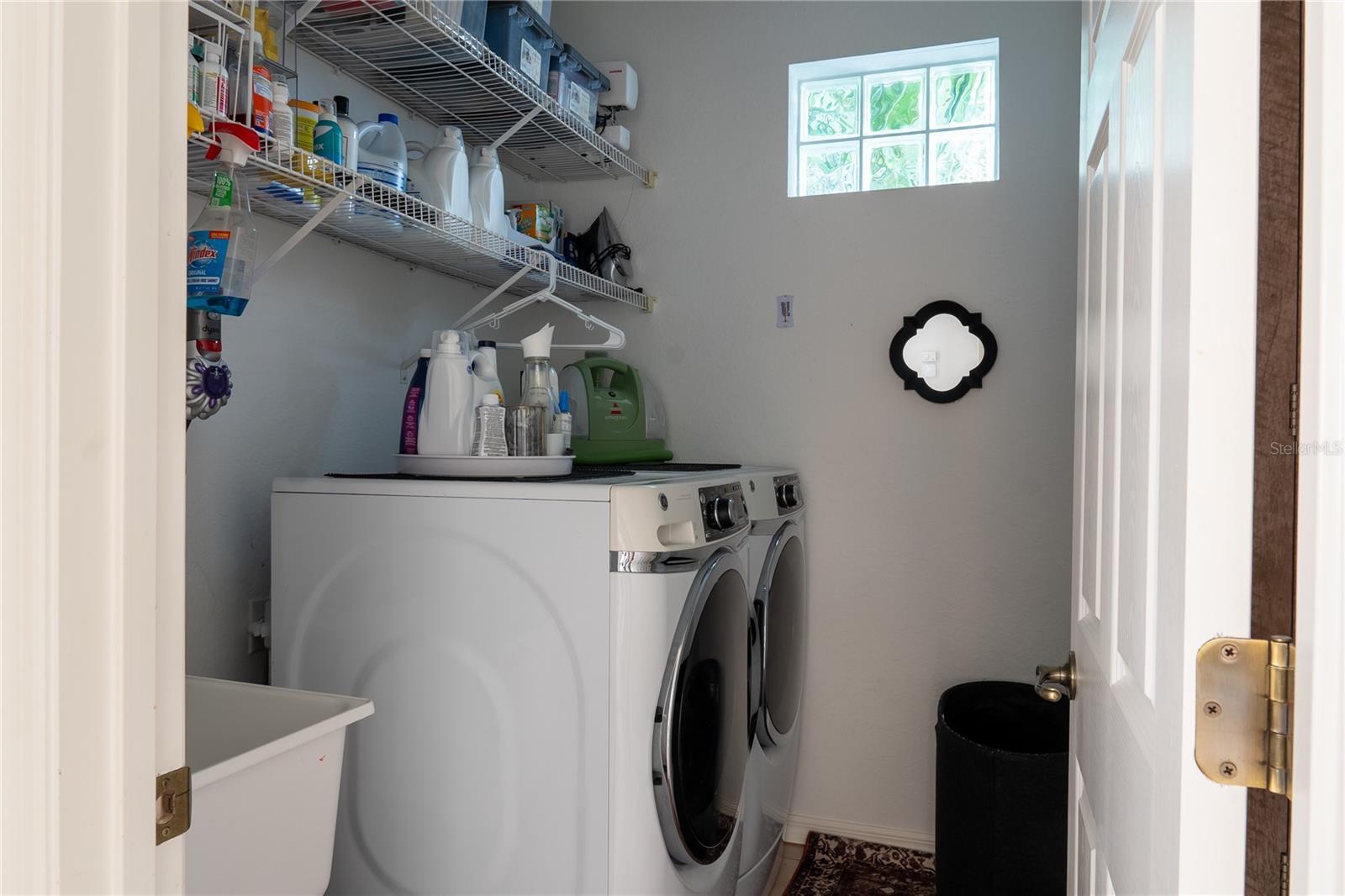 PALM LAKES - Residential