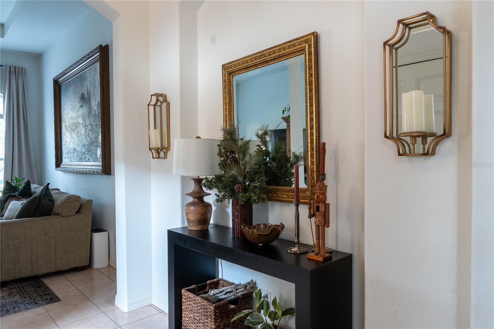 PALM LAKES - Residential