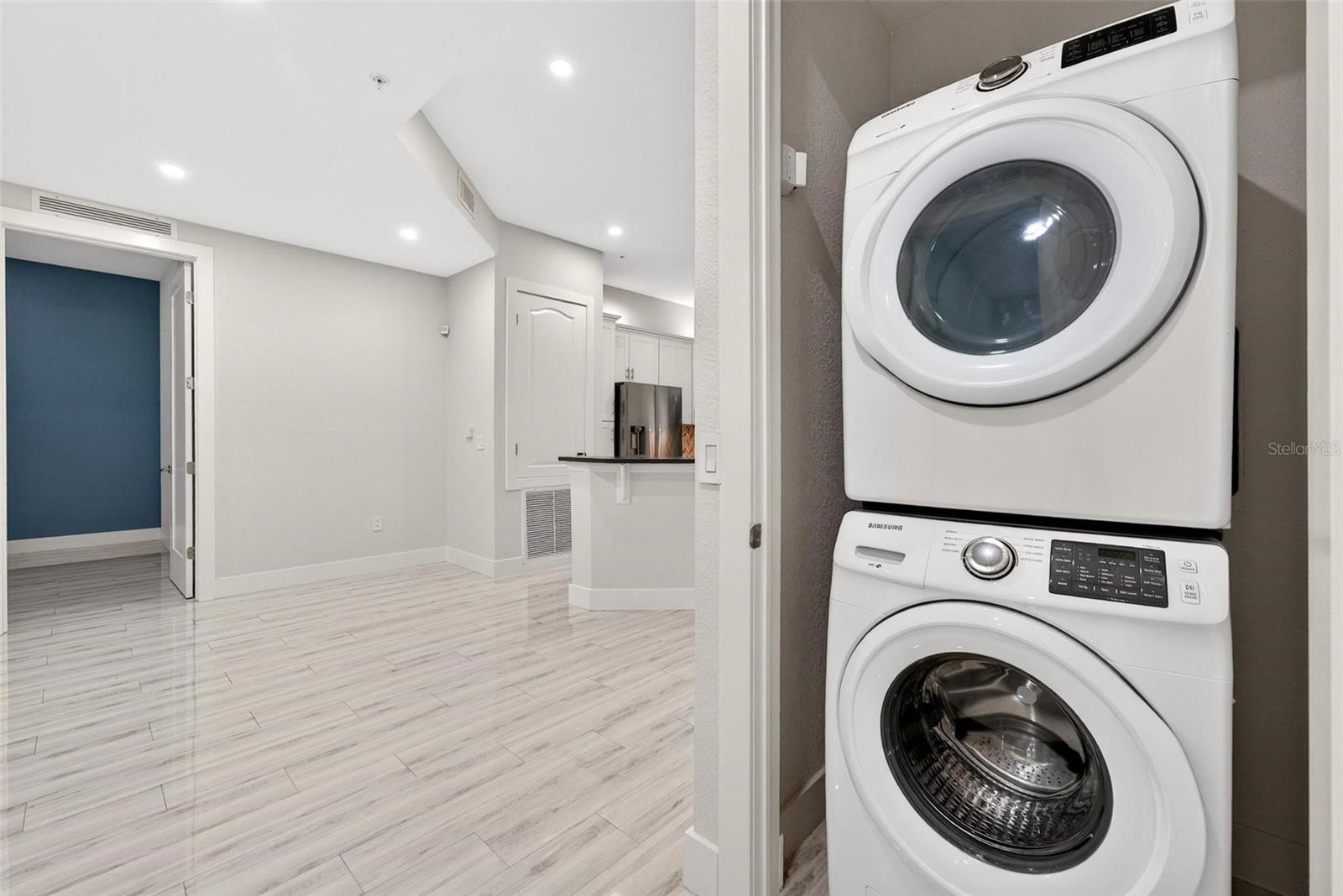 BALDWIN PARK 07 - Residential