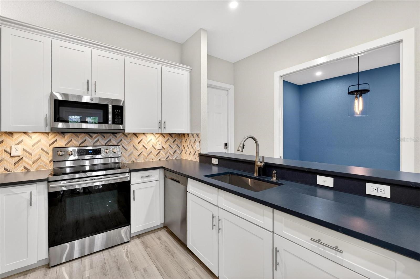 BALDWIN PARK 07 - Residential