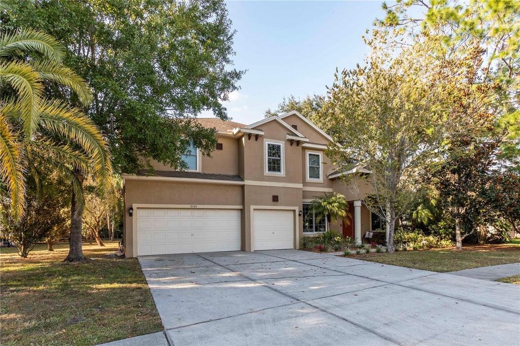Photo of 5703 Golden Owl Loop, Land O Lakes, FL 34638 (MLS # TB8449143)