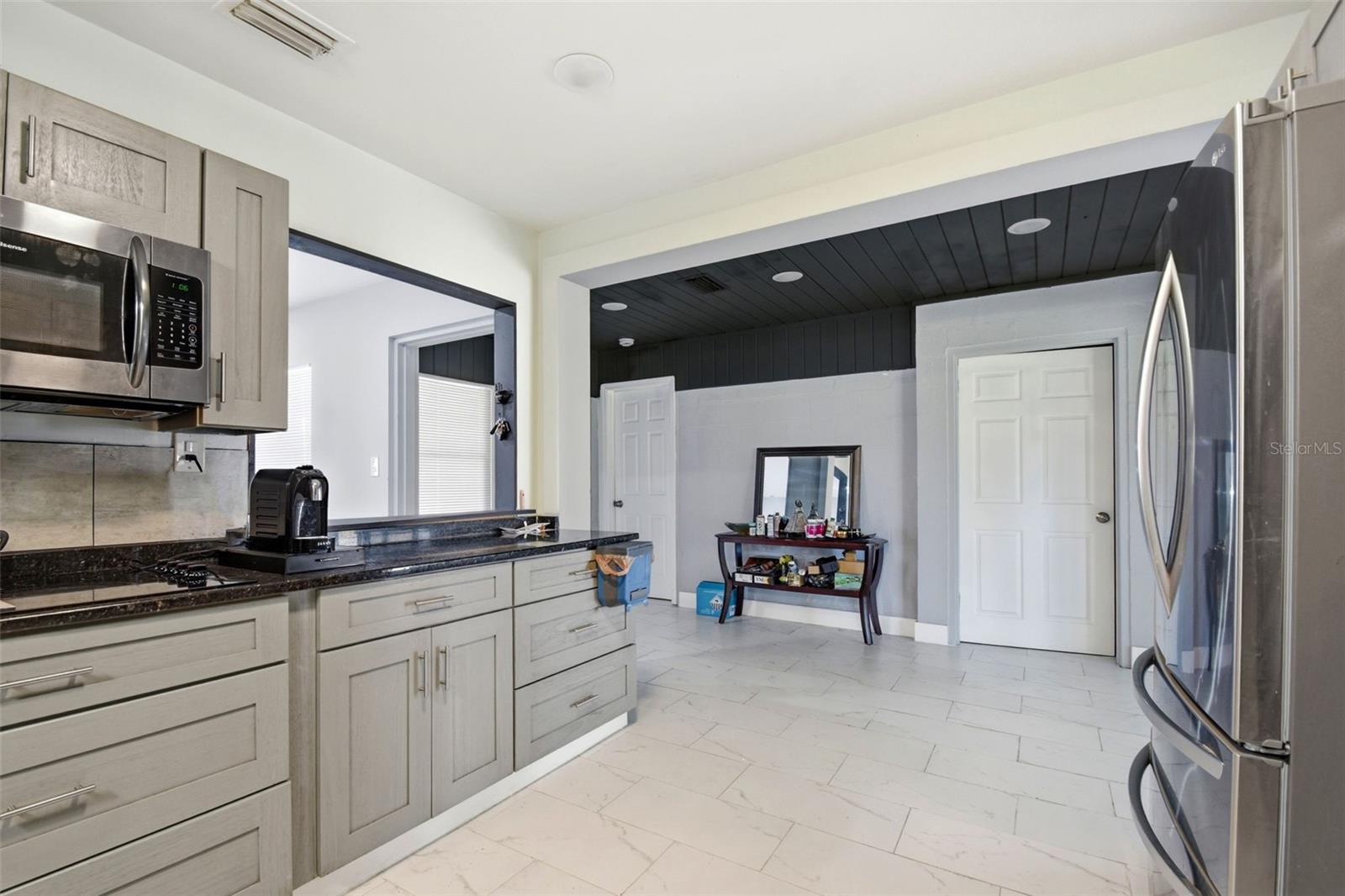 LAKE MARIE ESTATES 03 - Residential