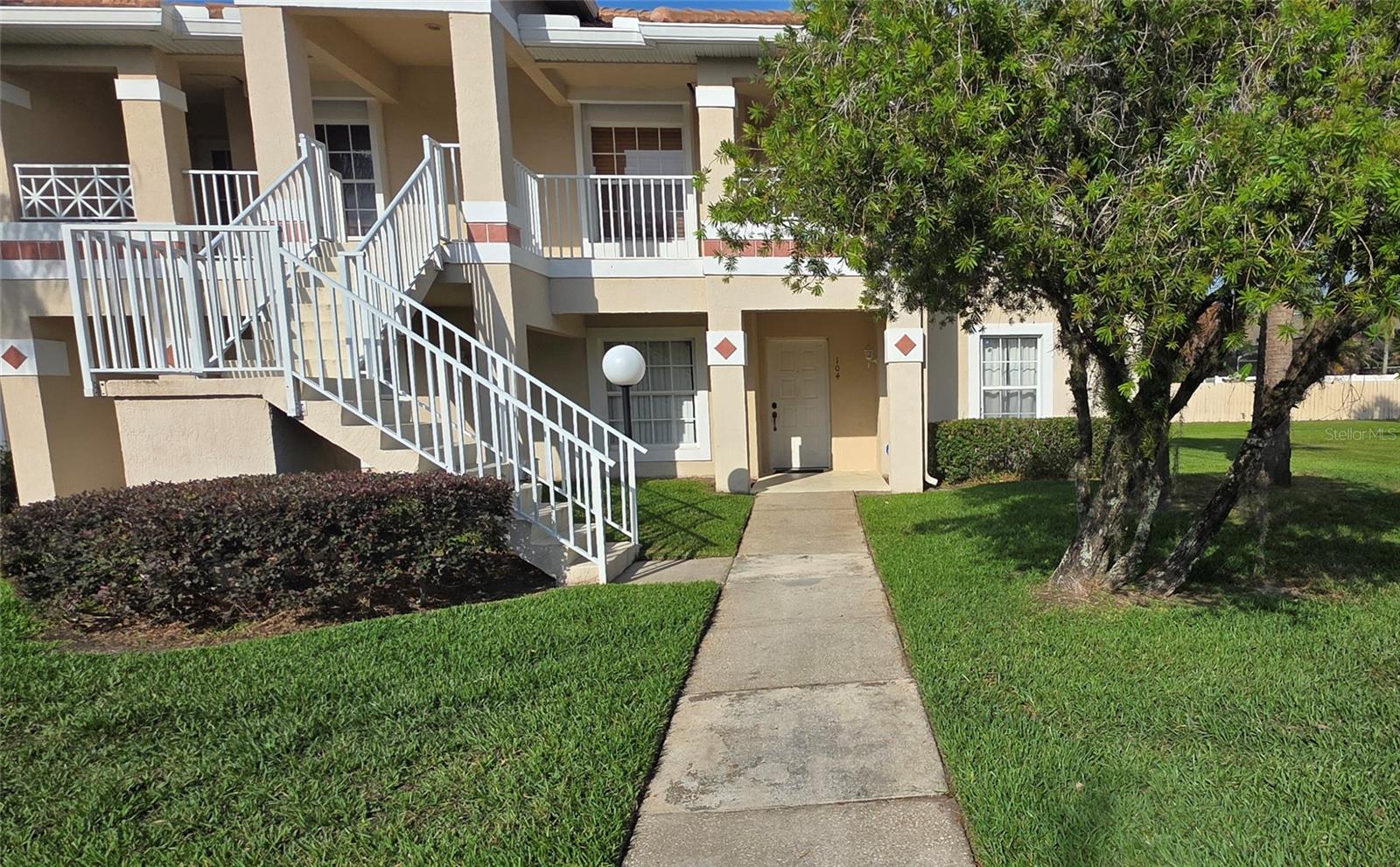 FAIRWAY GLEN AT MEADOW WOODS CONDO - Residential