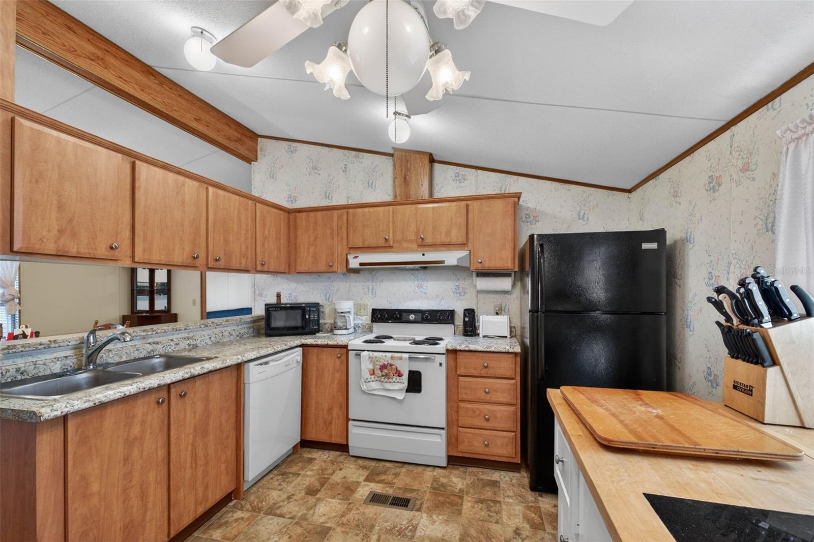 SOUTH HILL MHP - Residential