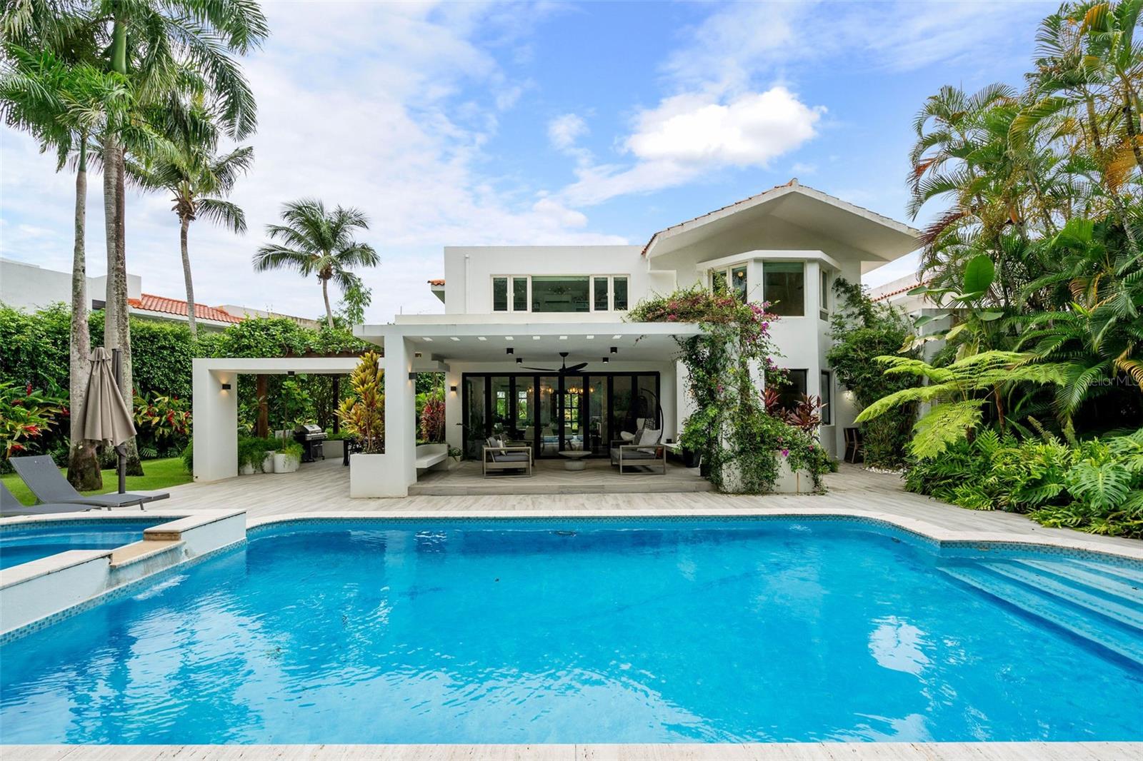 DORADO BEACH EAST - Residential