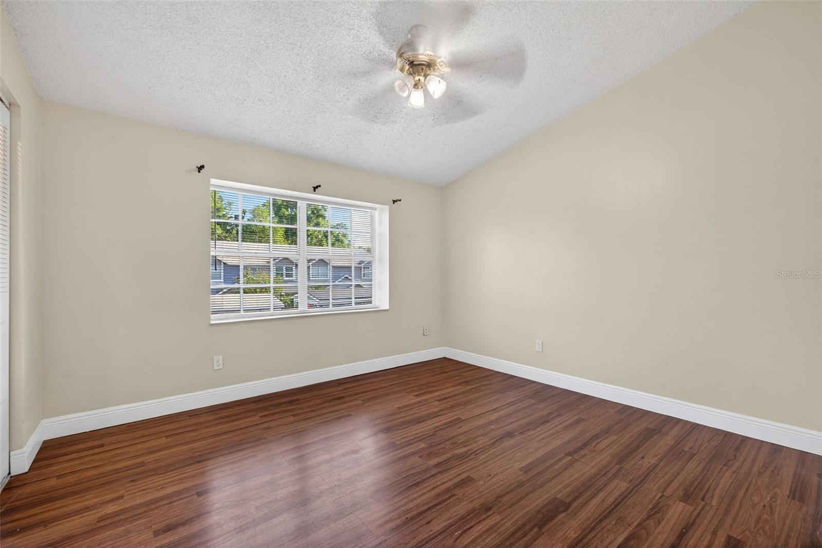 ARBOR OAKS A CONDO - Residential