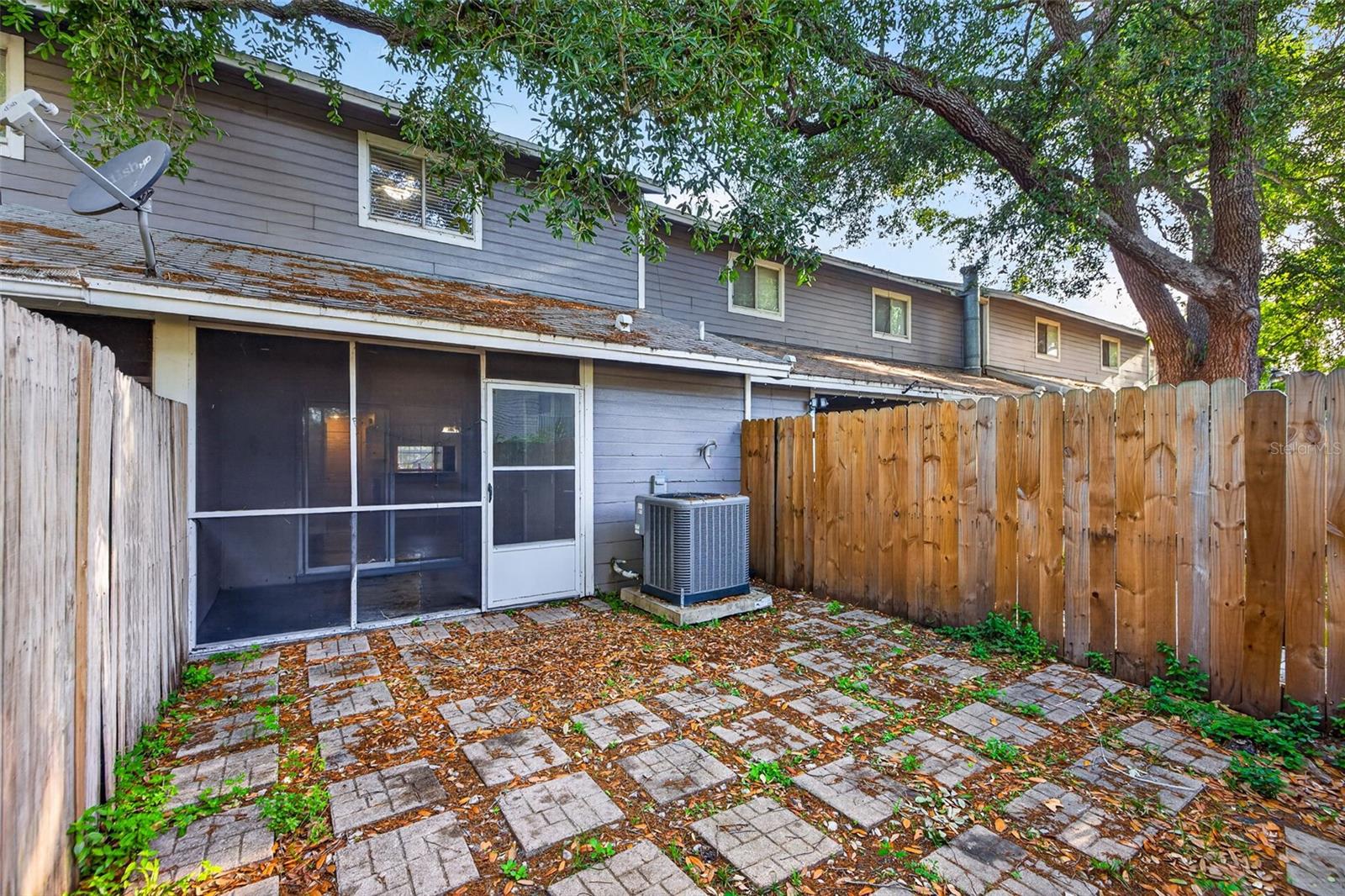 ARBOR OAKS A CONDO - Residential