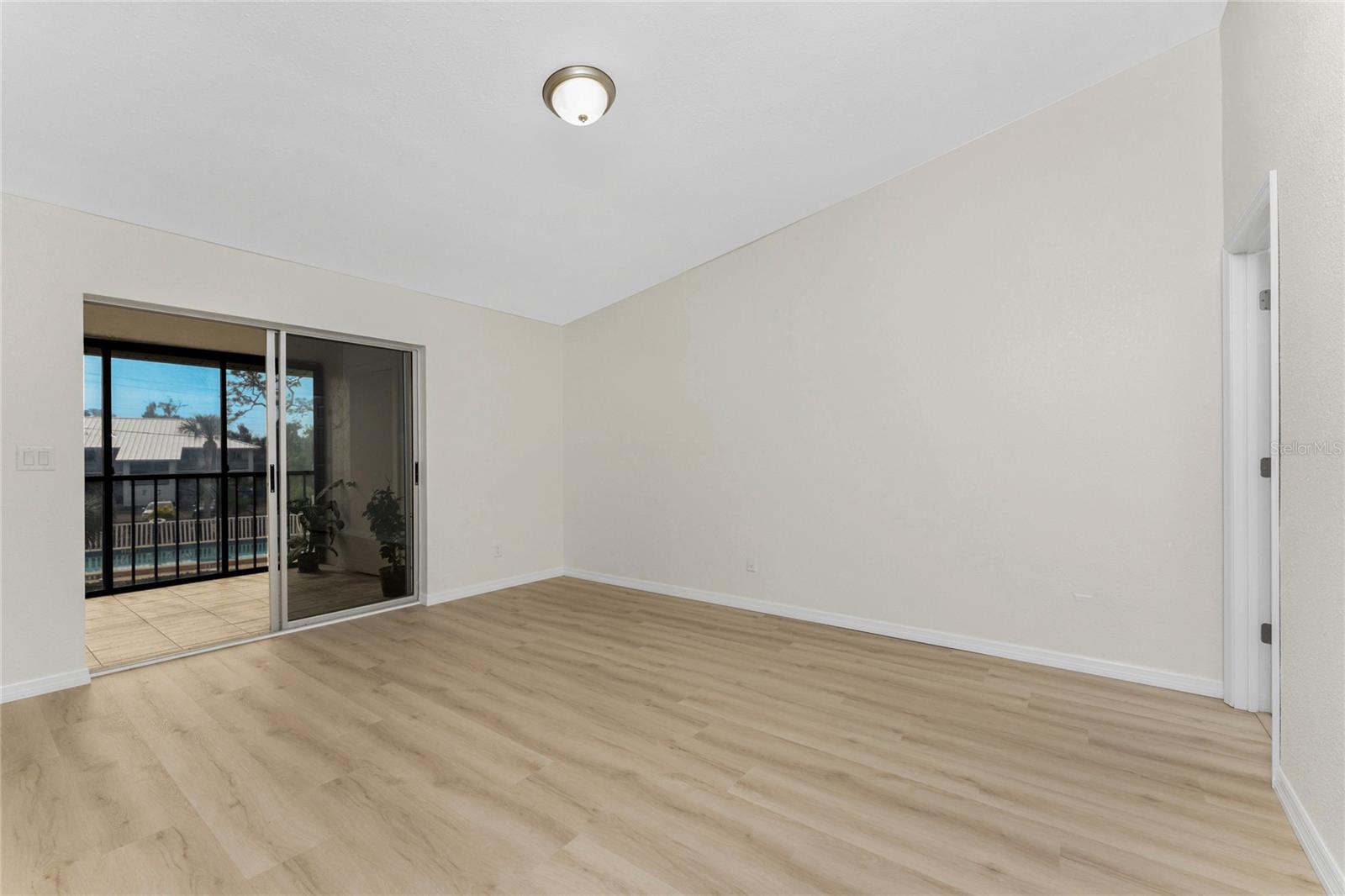 FIDDLERS GREEN PH 01 BLDG 07 - Residential