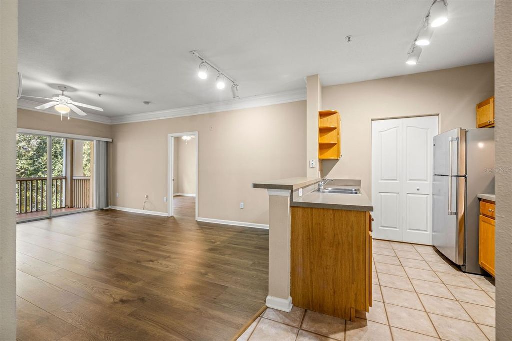 Photo of 4207 S Dale Mabry Highway #4305, Tampa, FL 33611 (MLS # O6405109)