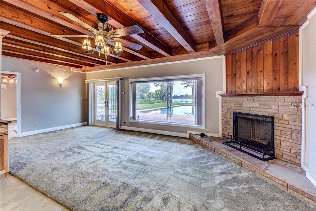 LAKE TALMADGE LAKE FRONT - Residential