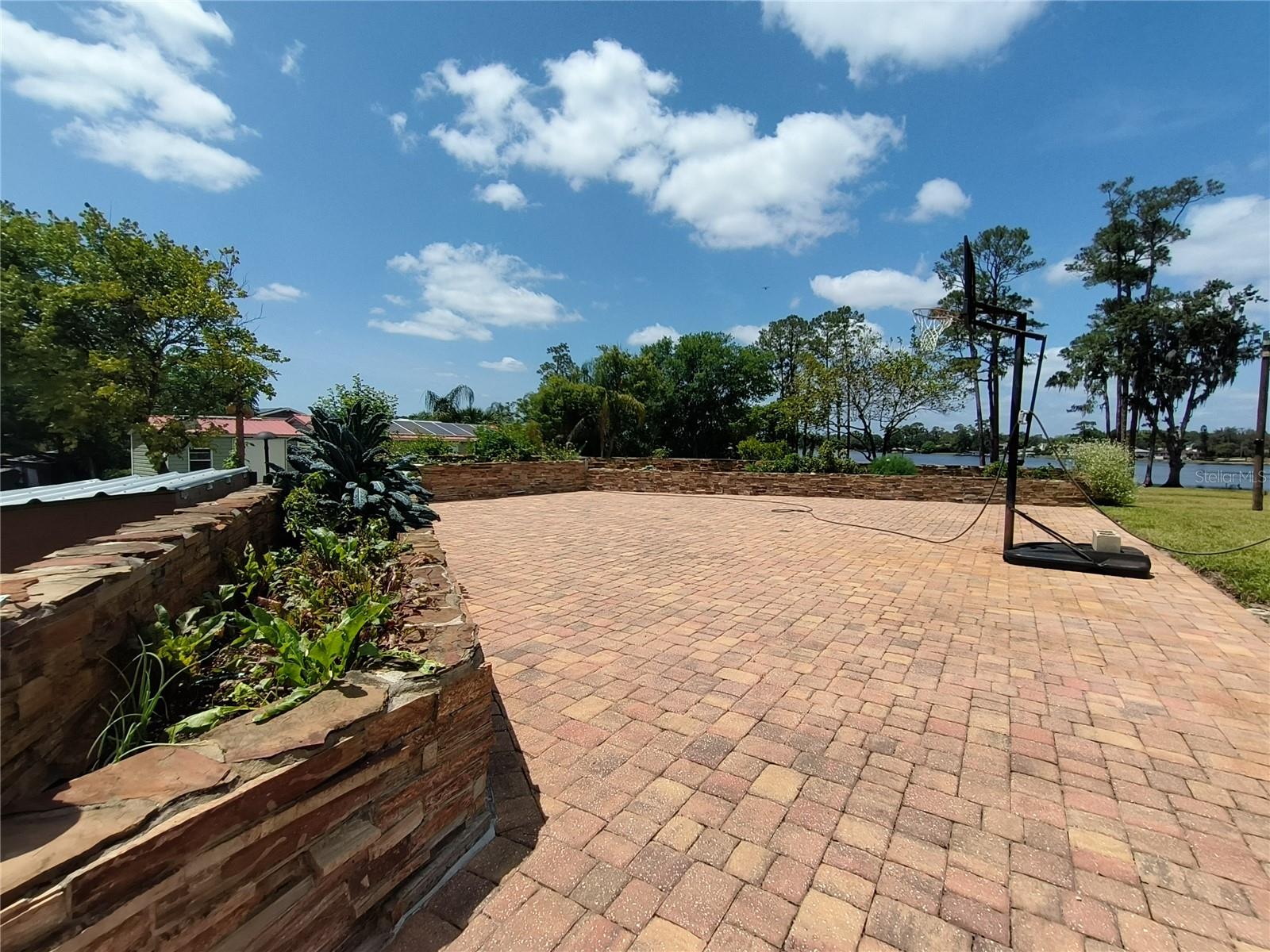 LAKE TALMADGE LAKE FRONT - Residential