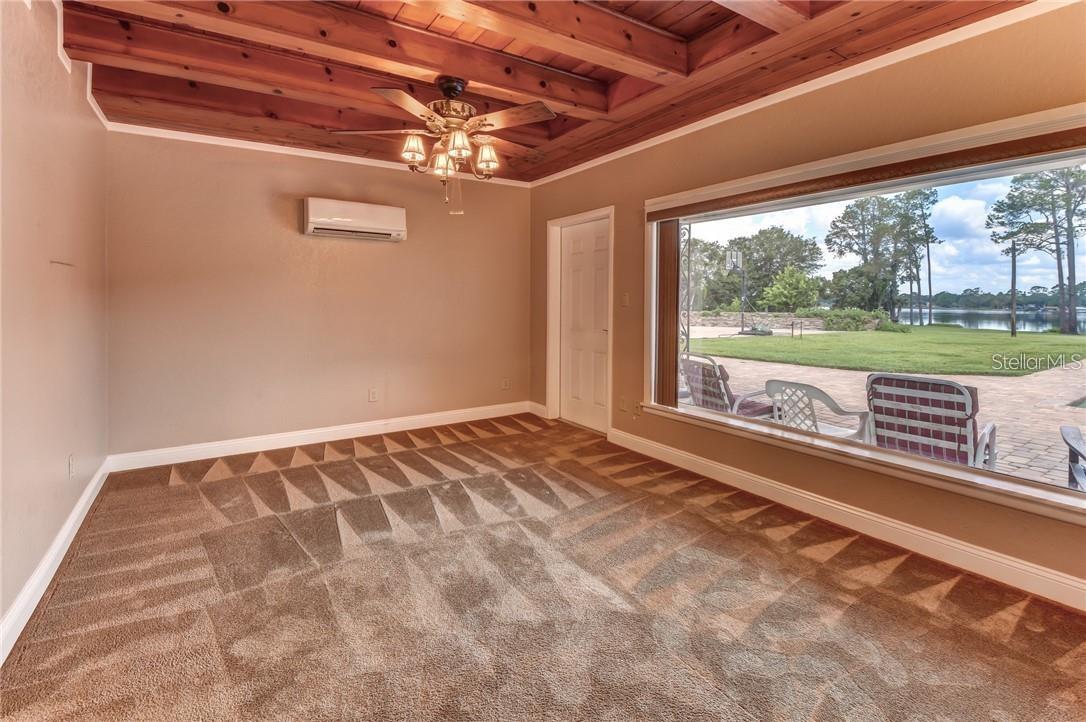 LAKE TALMADGE LAKE FRONT - Residential