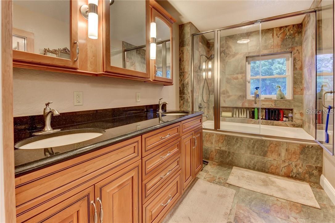 LAKE TALMADGE LAKE FRONT - Residential