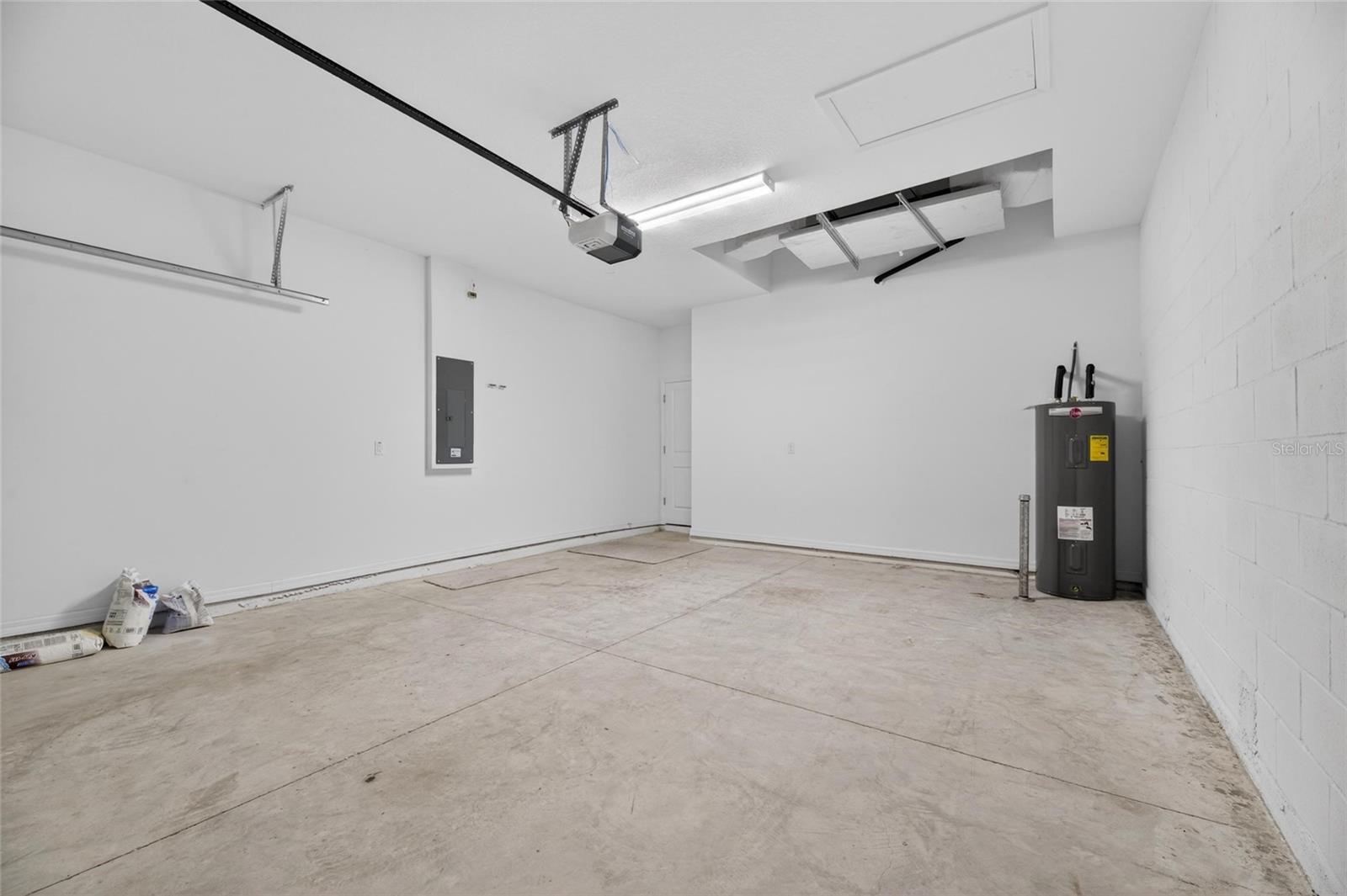 WYNDFIELDS PH 1A & 1A1 - Residential Lease